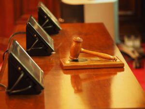 Bekende organist en politieman André N. vervolgd voor seksueel misbruik van vier jongens