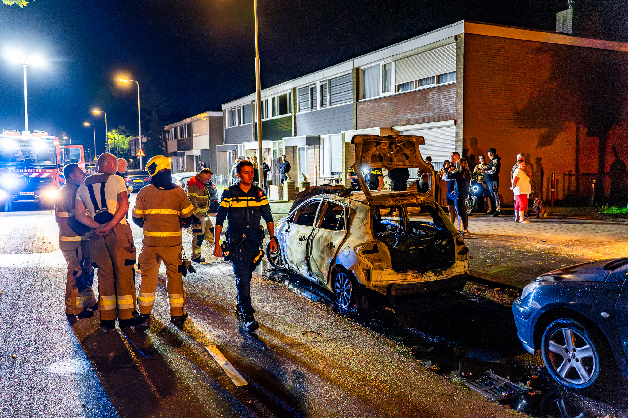 Auto uitgebrand, politie onderzoekt oorzaak