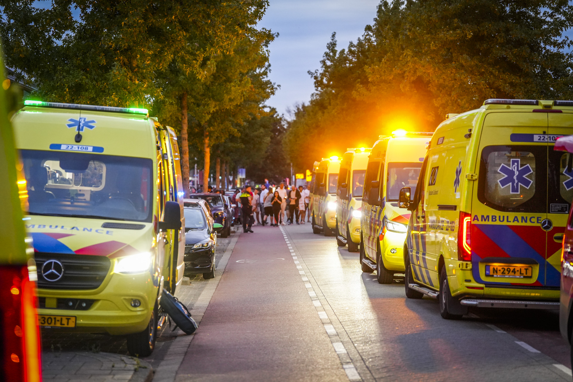 Update: Drie zwaargewonden na explosie en grote brand in appartementencomplex