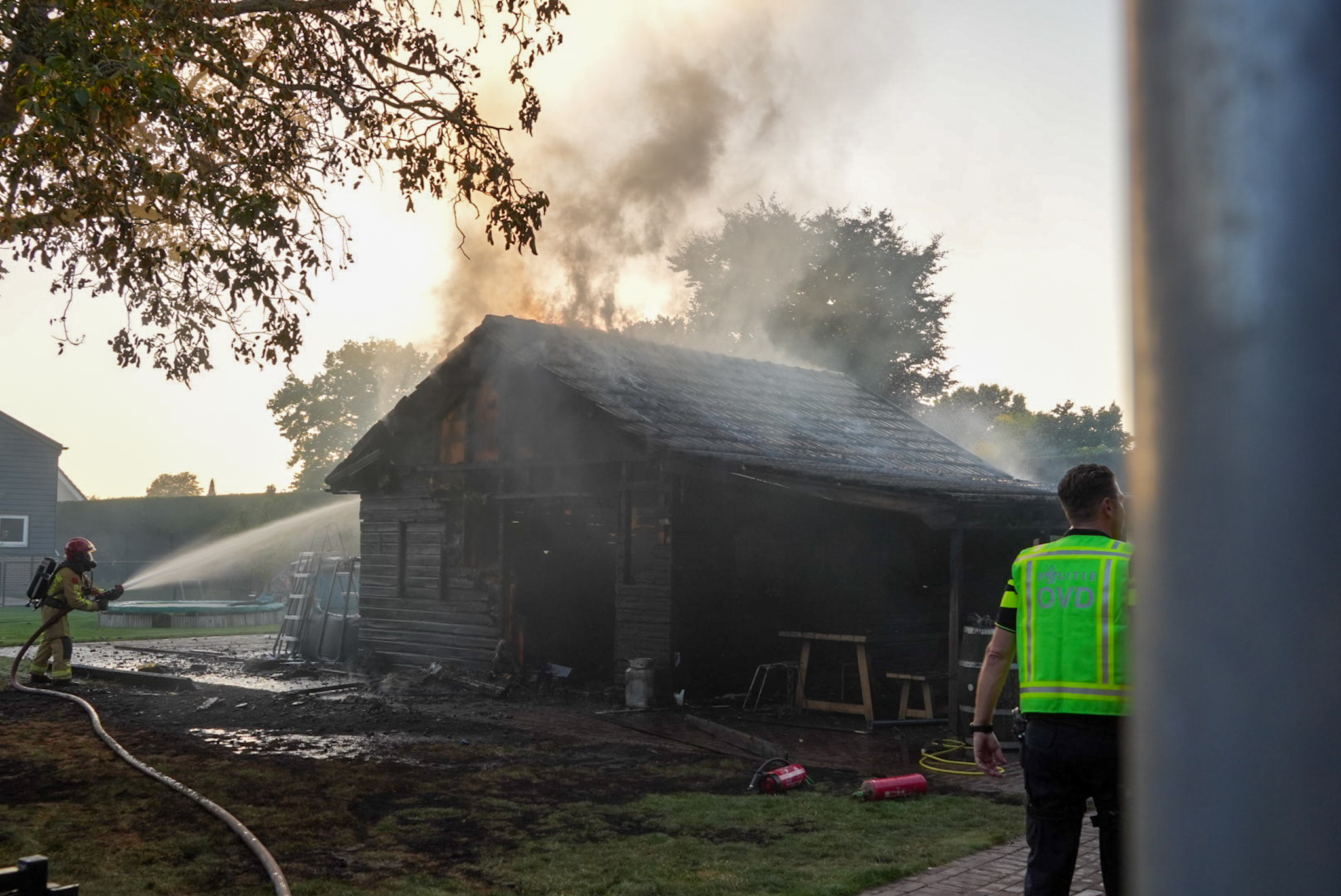 Brand legt ontspanningsruimte in de as