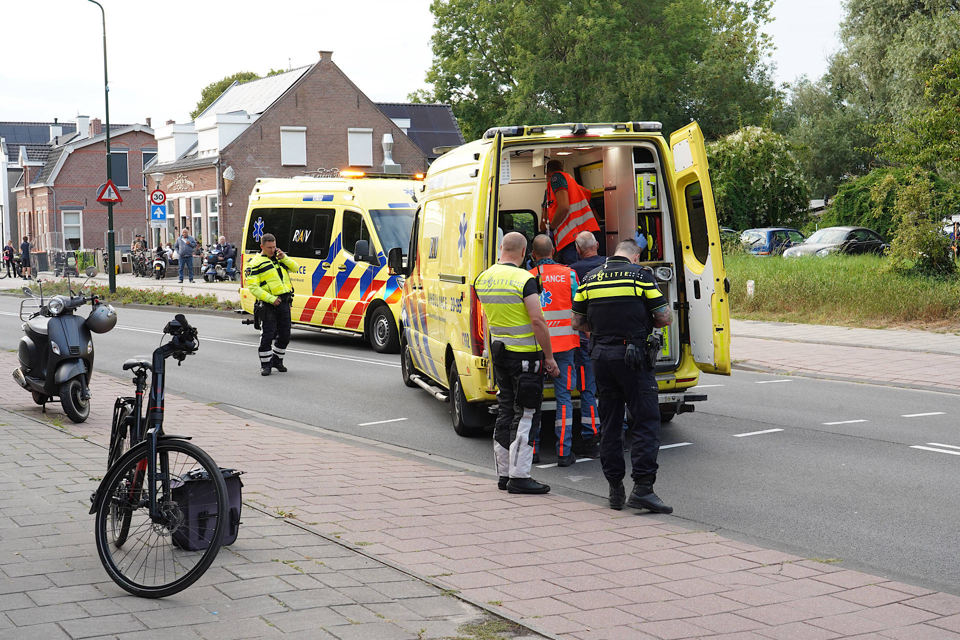Vijf verdachten aangehouden na beschieting - 112 Nederland