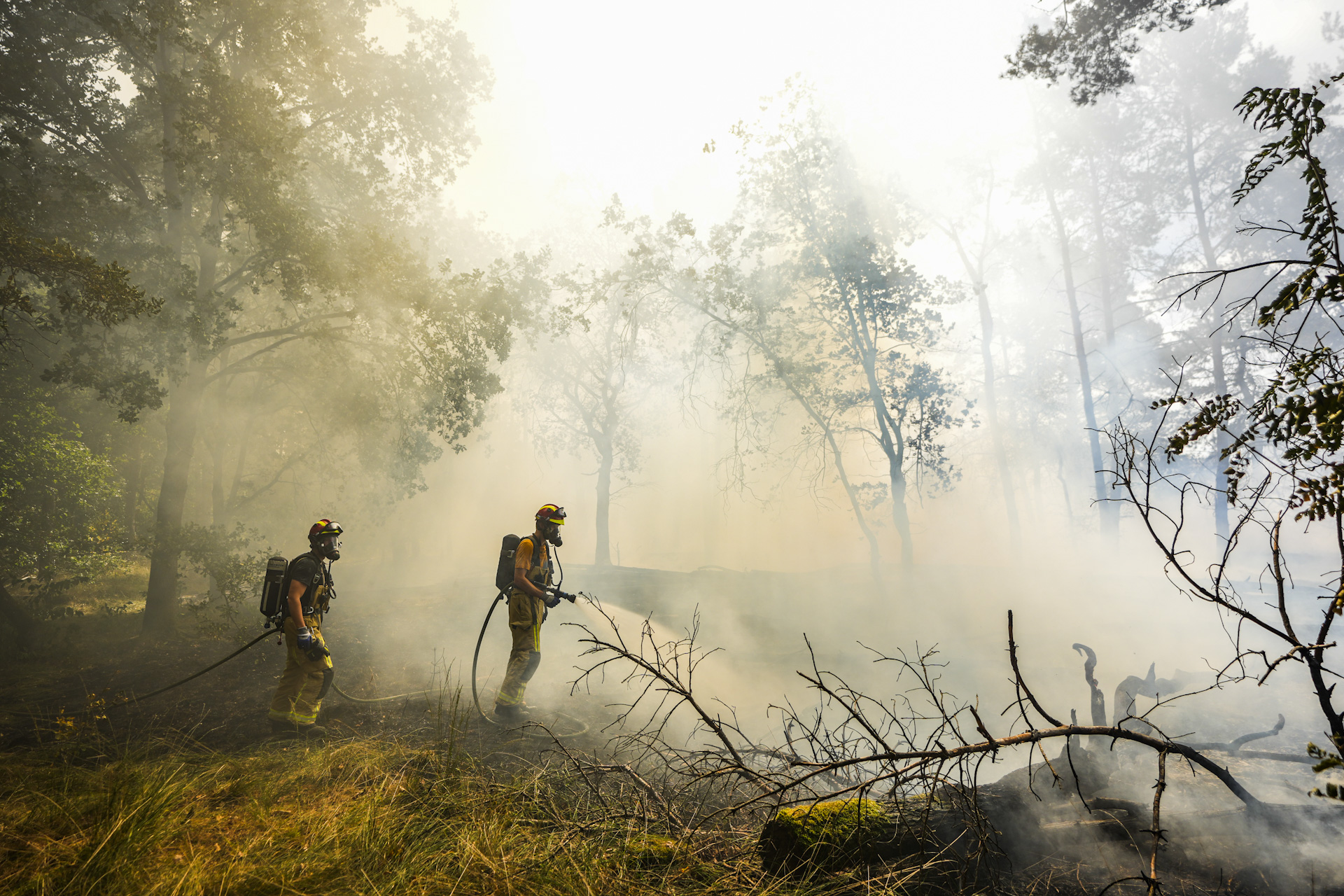 UPDATE: Rookgranaat veroorzaakt zeer grote heidebrand bij oefenterrein