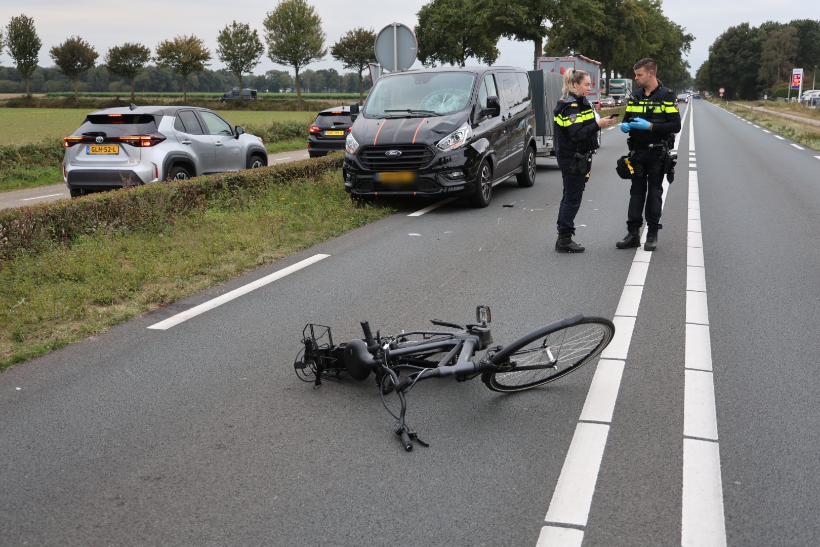 Fietsster ernstig gewond door aanrijding tijdens het oversteken