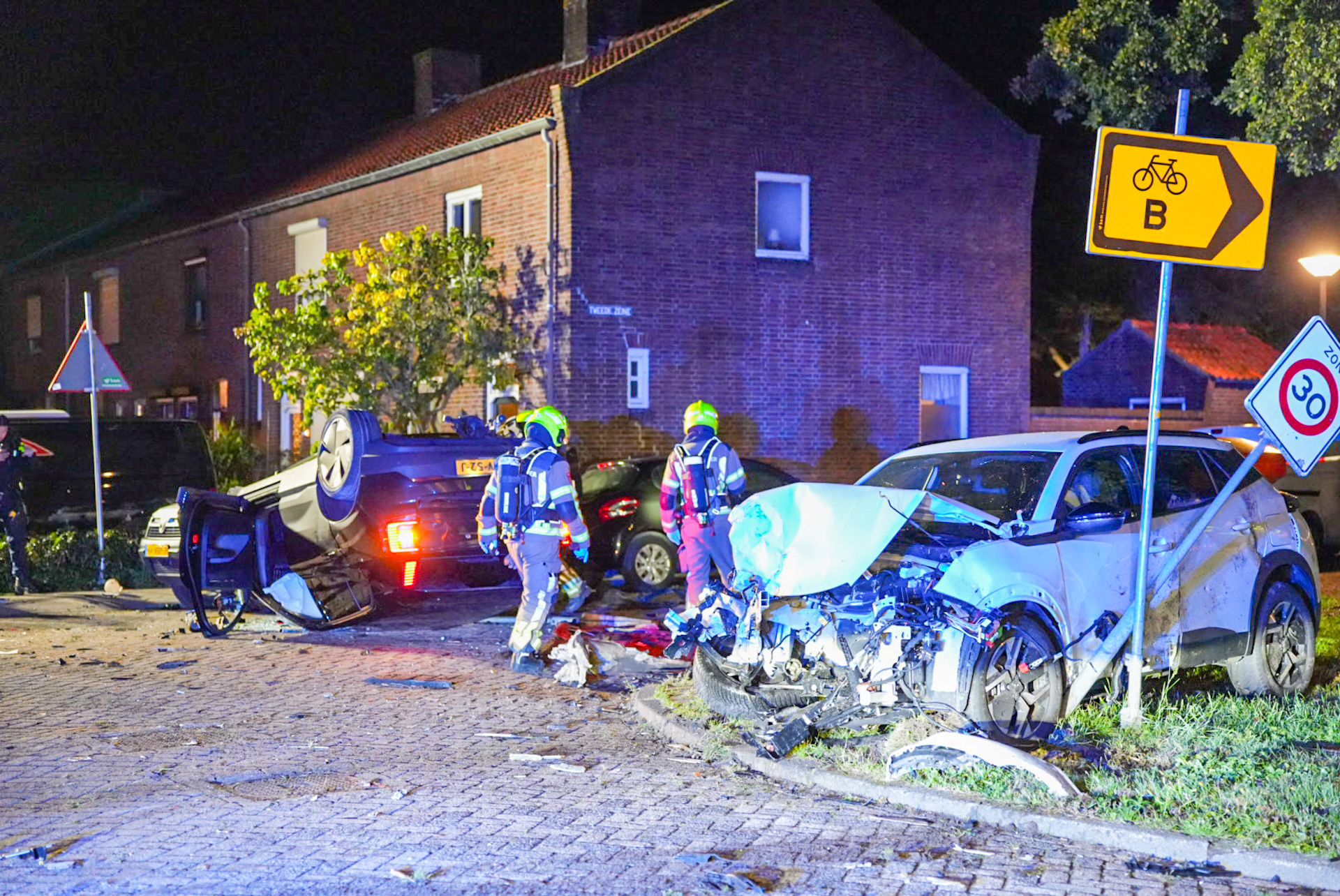 Achtervolging eindigt in crash, ravage in woonwijk