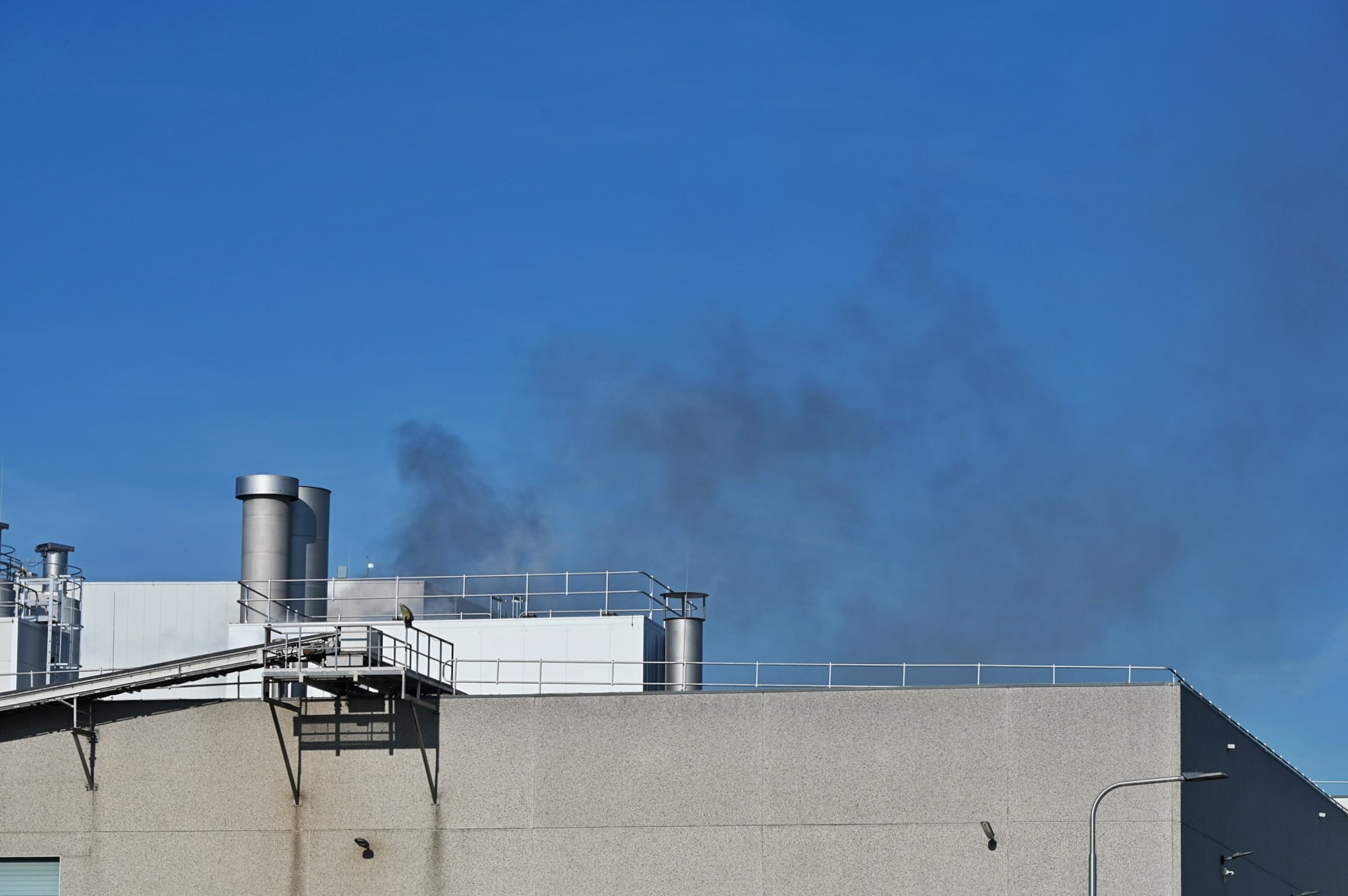 Brand bij aardappelfabriek Agristo, pand ontruimd