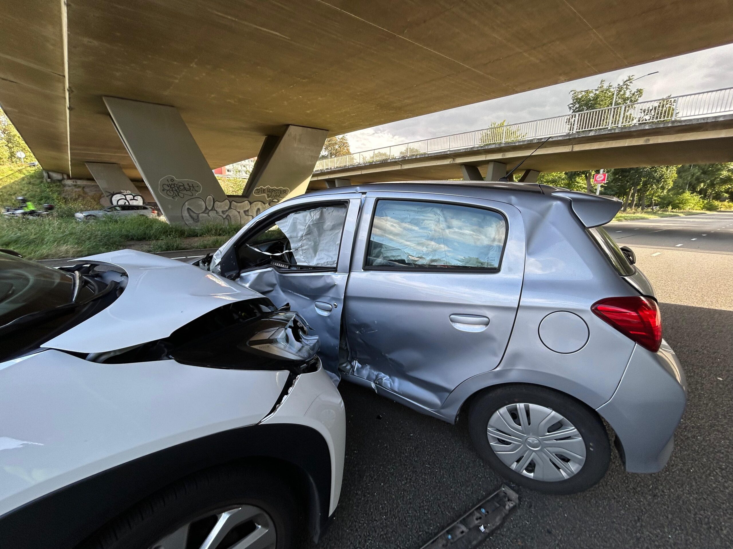 Verkeerschaos Eindhoven door ongeval met vier voertuigen