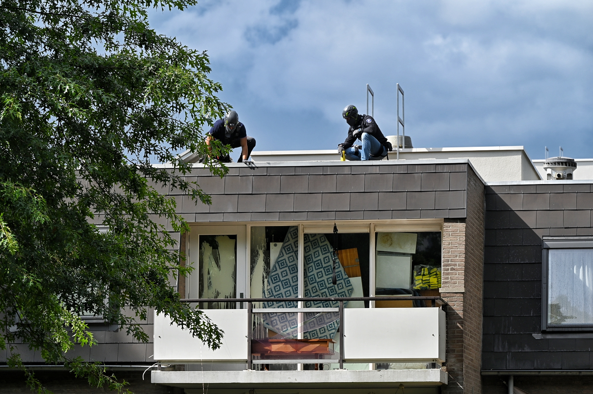 Man uit woning gehaald na gevaarlijke situatie en vernielingen