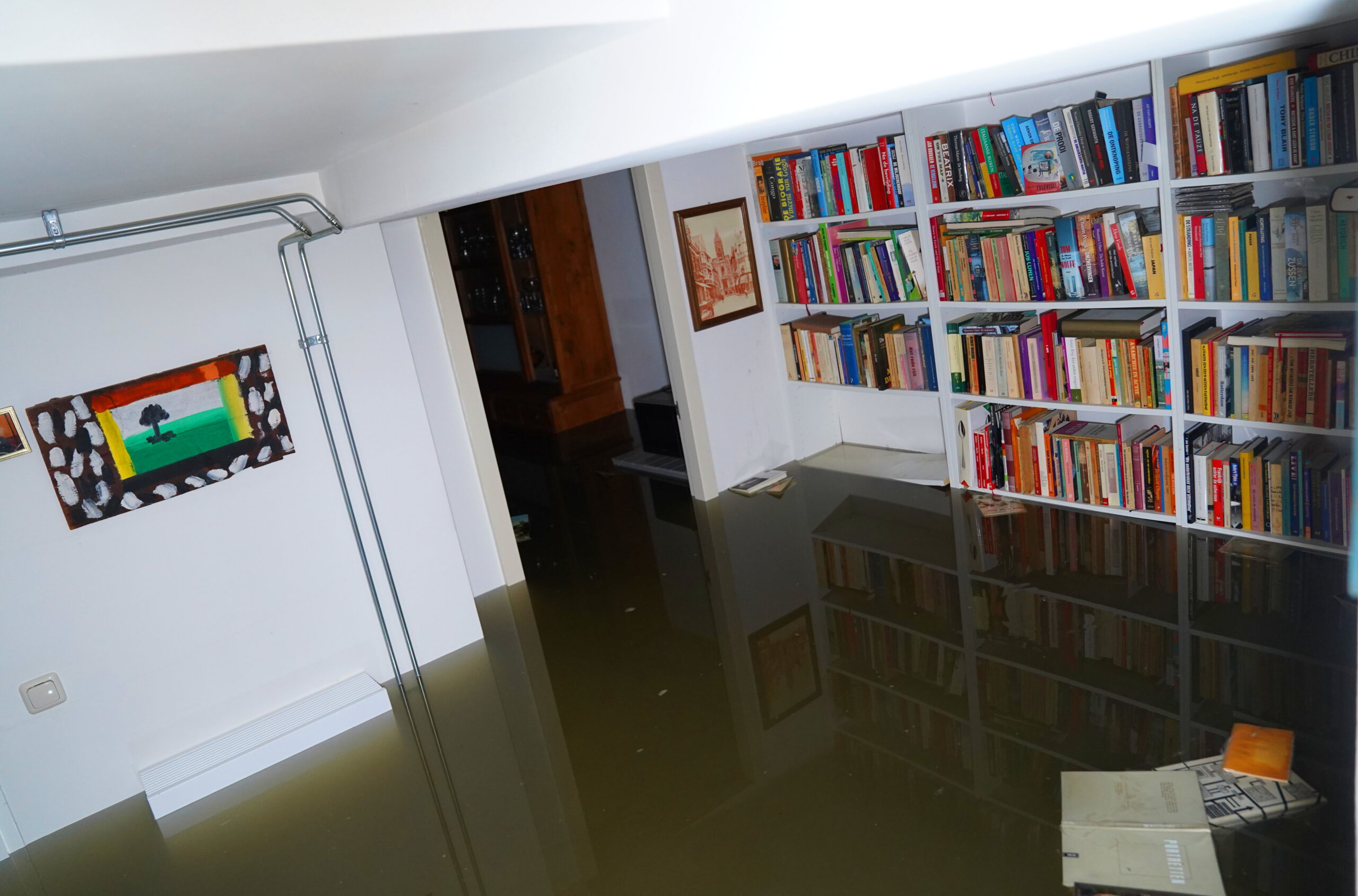 Zeven woningen ondergelopen door gesprongen waterleiding