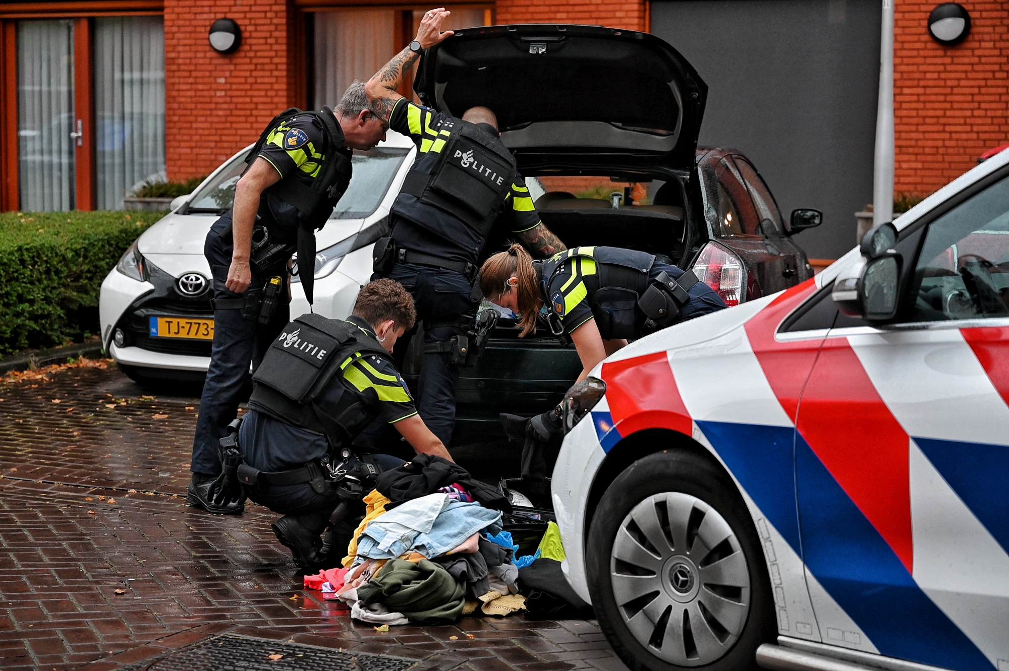 Grote politieactie na melding van bivakmutsen en mogelijk vuurwapen