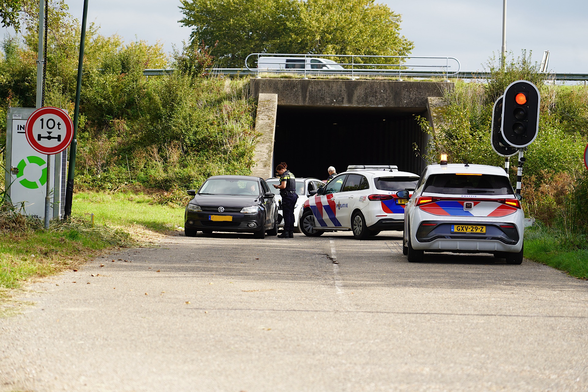 Automobilisten beboet voor gebruik van landbouwtunnel