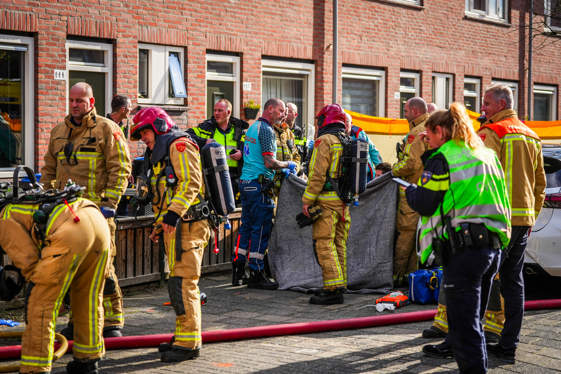 Bewoonster gereanimeerd bij woningbrand in rijtjeshuis