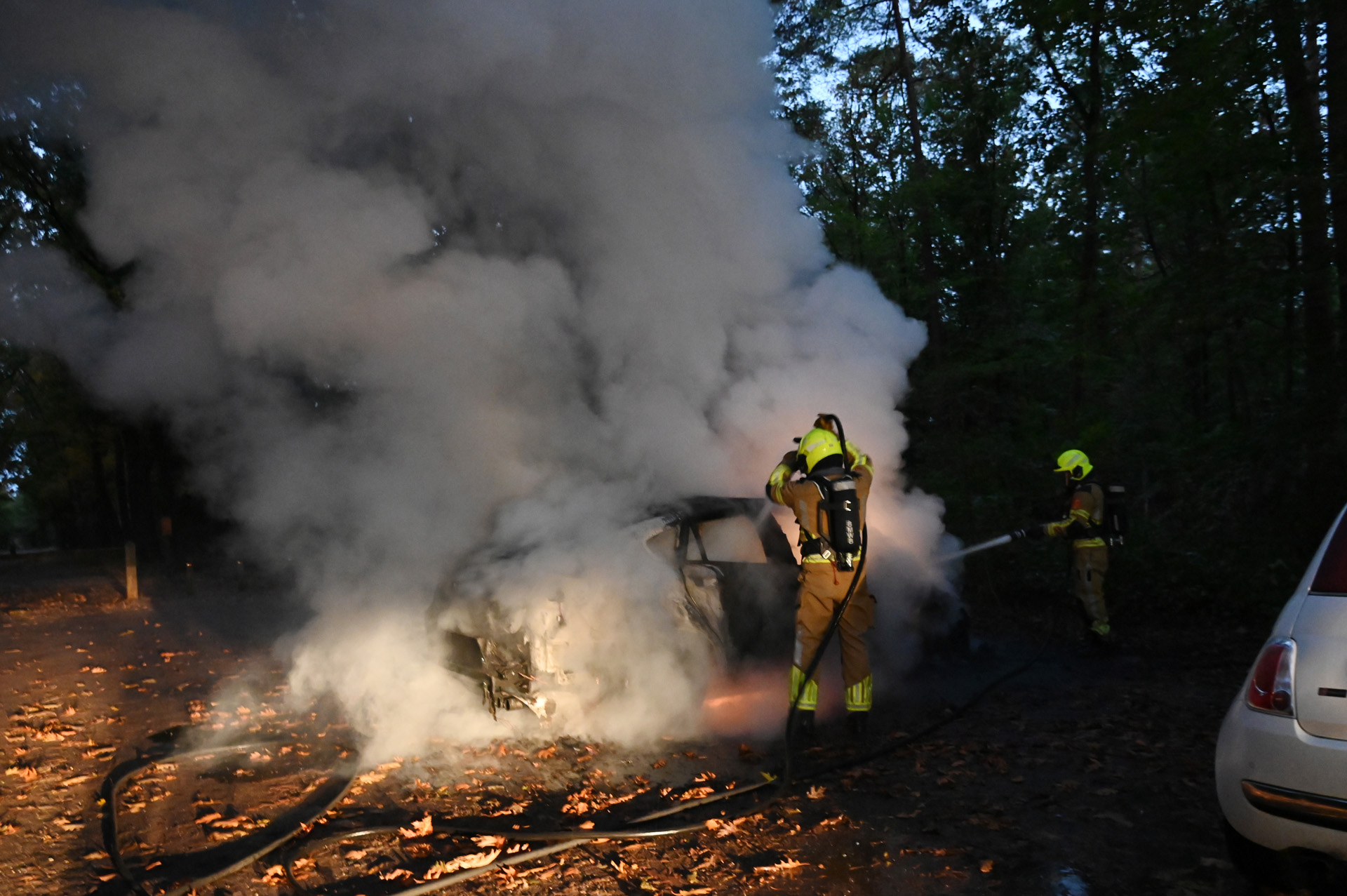 Auto uitgebrand op parkeerplaats van natuurgebied