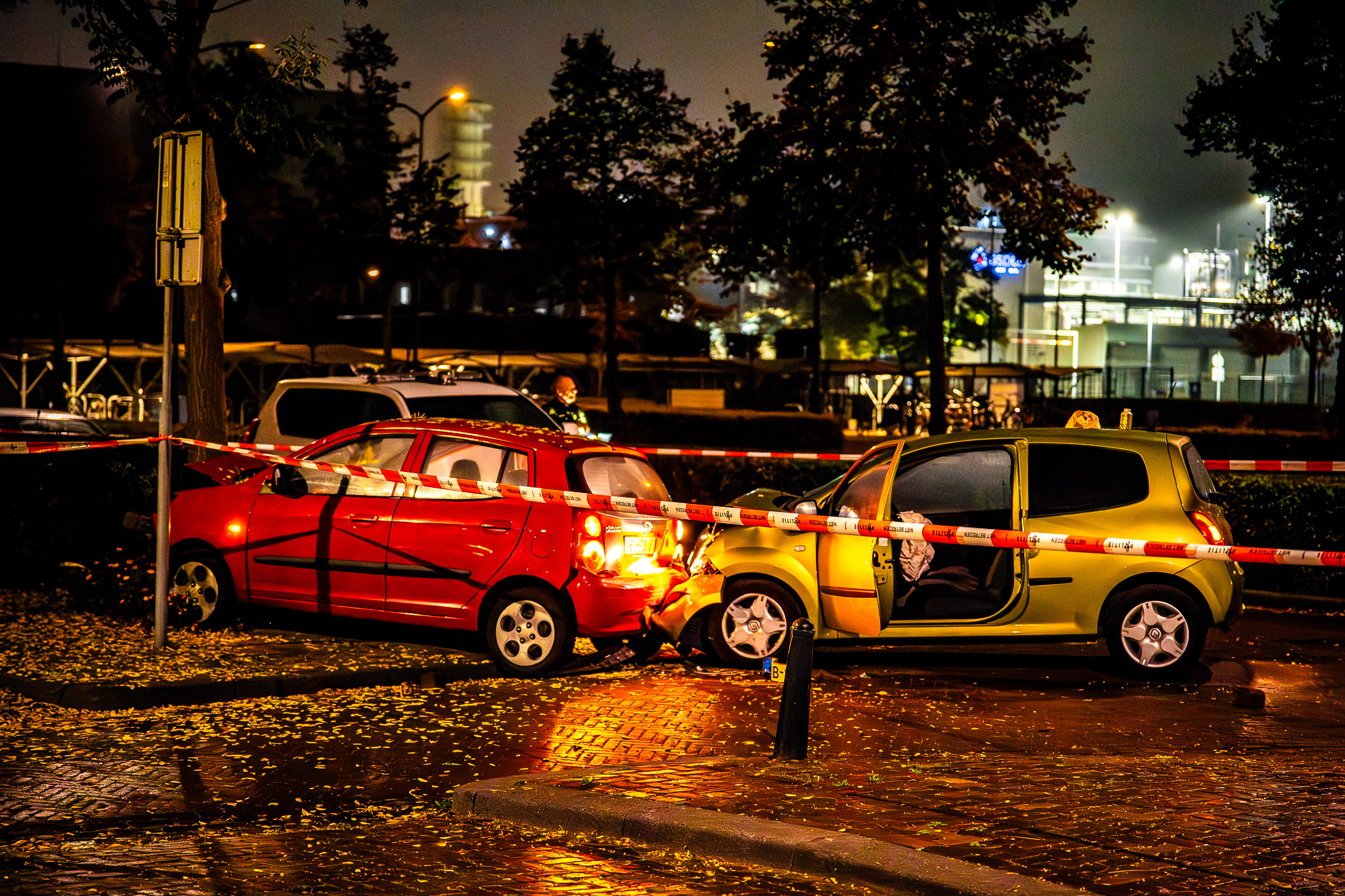 Gewonde van steekpartij aangetroffen in auto na ongeluk