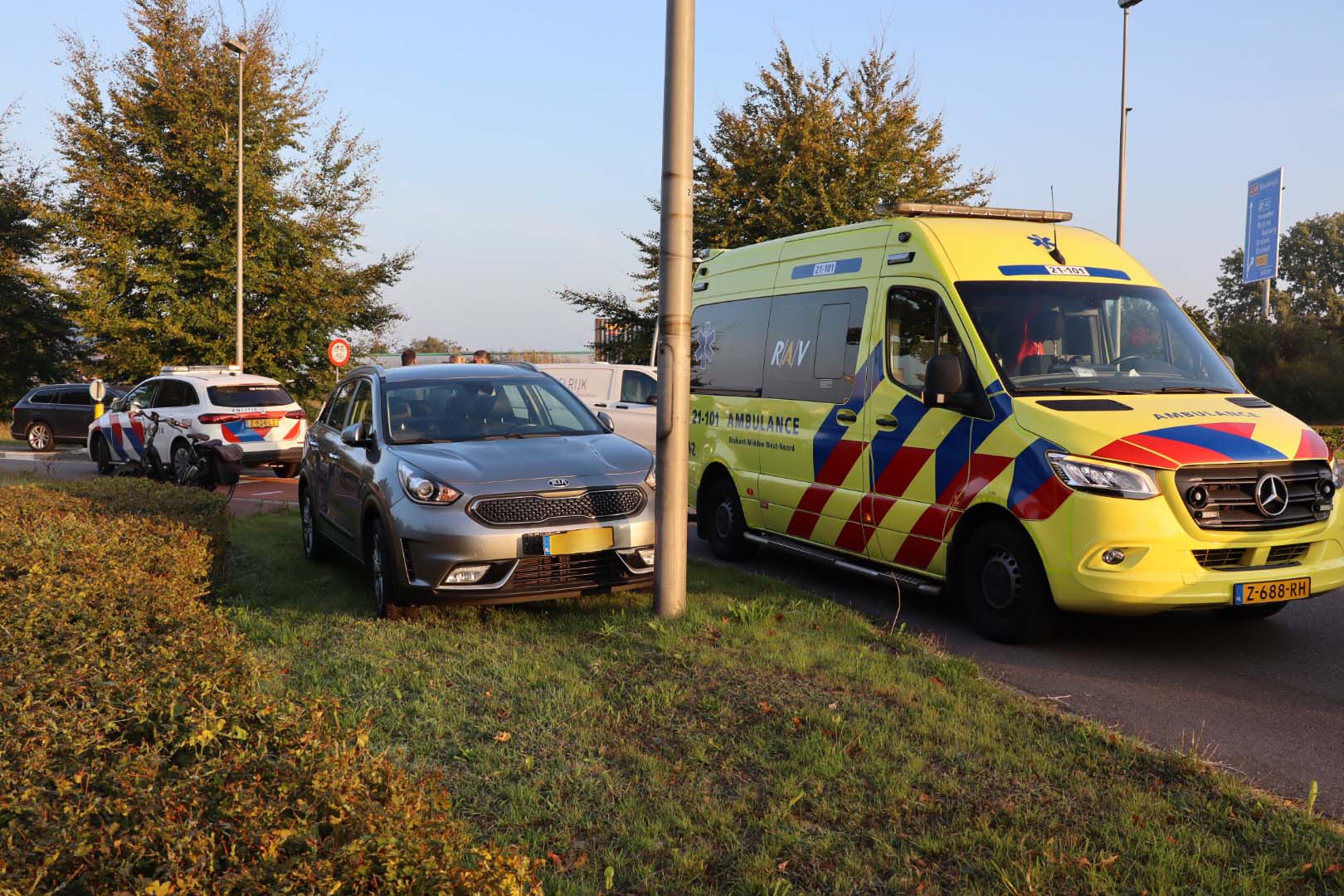 Vrouw gewond na aanrijding door auto