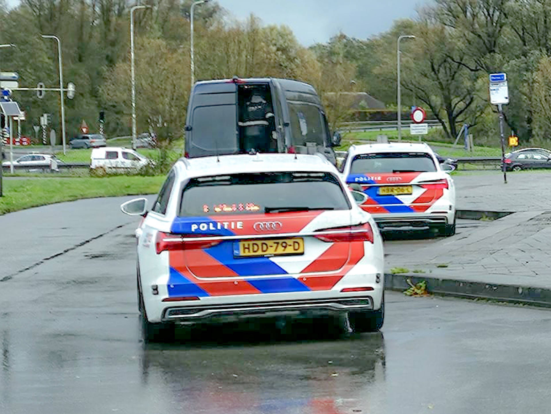 Politie vindt grote hoeveelheid vuurwerk in auto tijdens controle