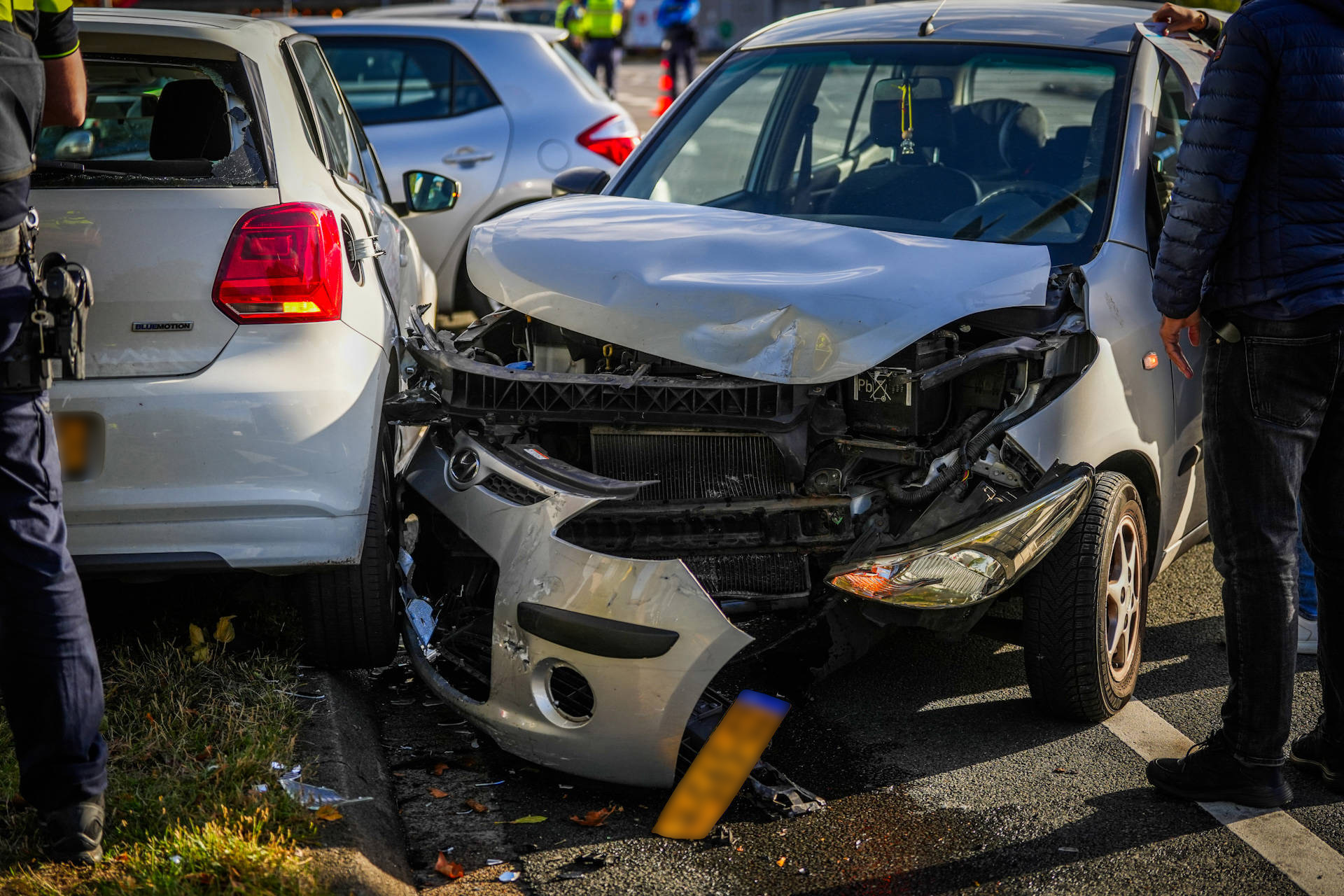 Grote schade bij aanrijding op kruising