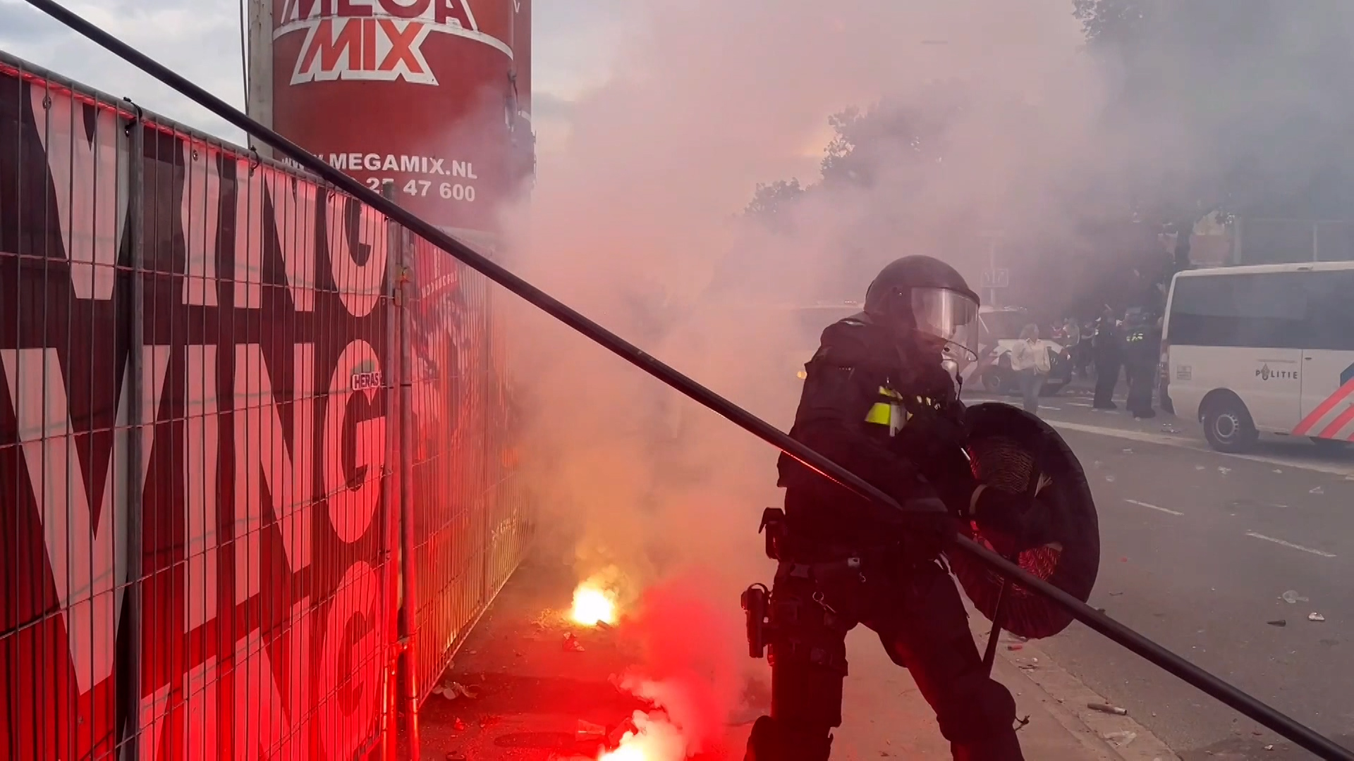 Negen nieuwe aanhoudingen voor rellen bij PSV-kampioensfeest