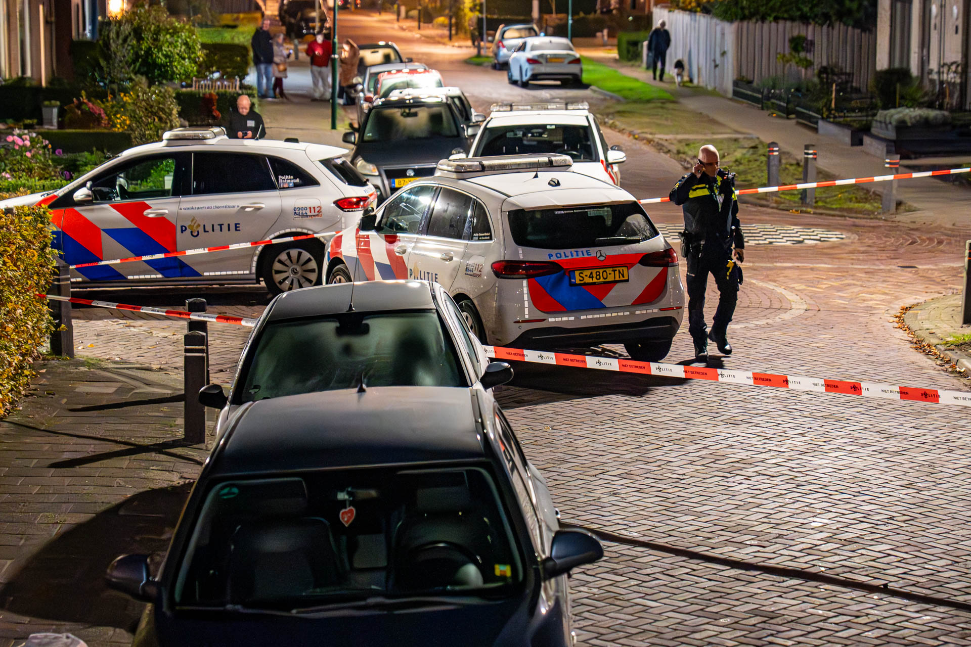 Man (40) gewond bij steekpartij, verdachte vlucht