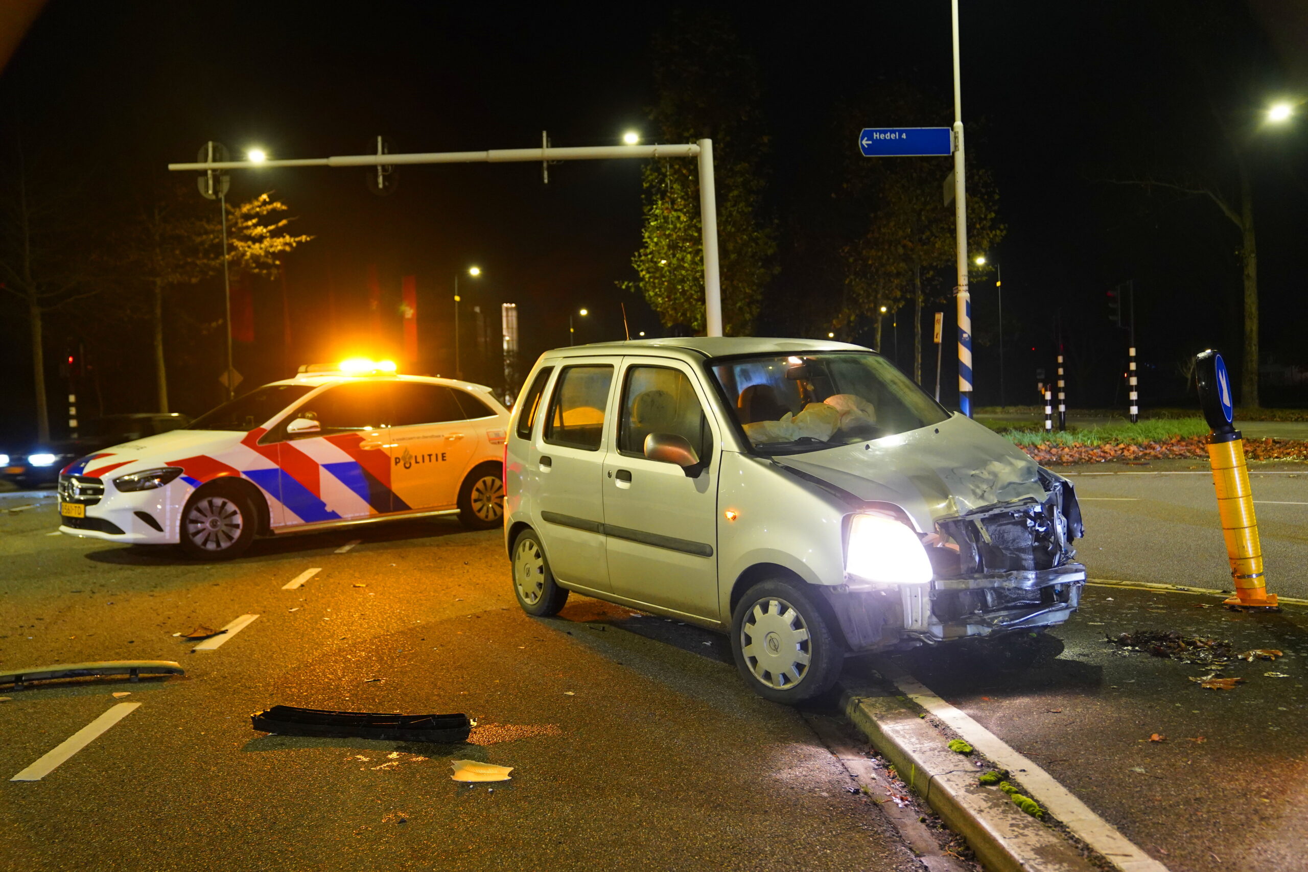 Veel blikschade door ongeval op kruising