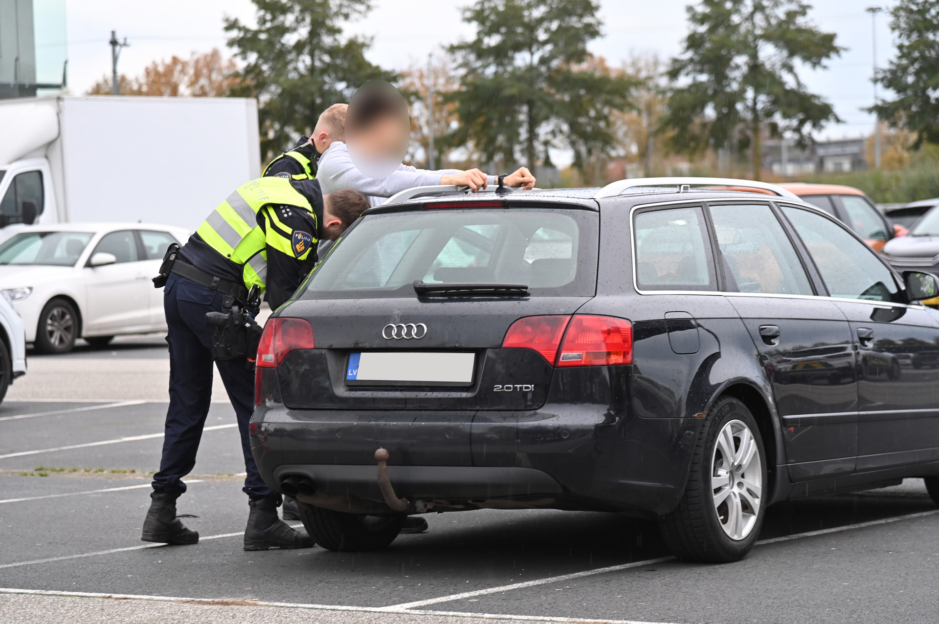 Politie start grootschalige controle met meerdere diensten