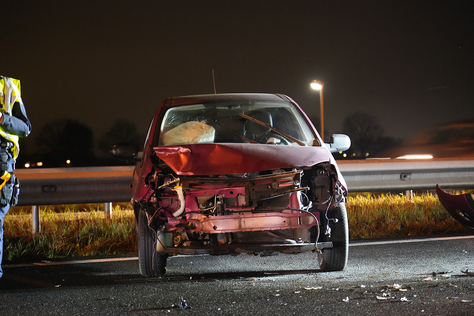 Vrouw gewond na botsing met vrachtwagen op A27 snelweg