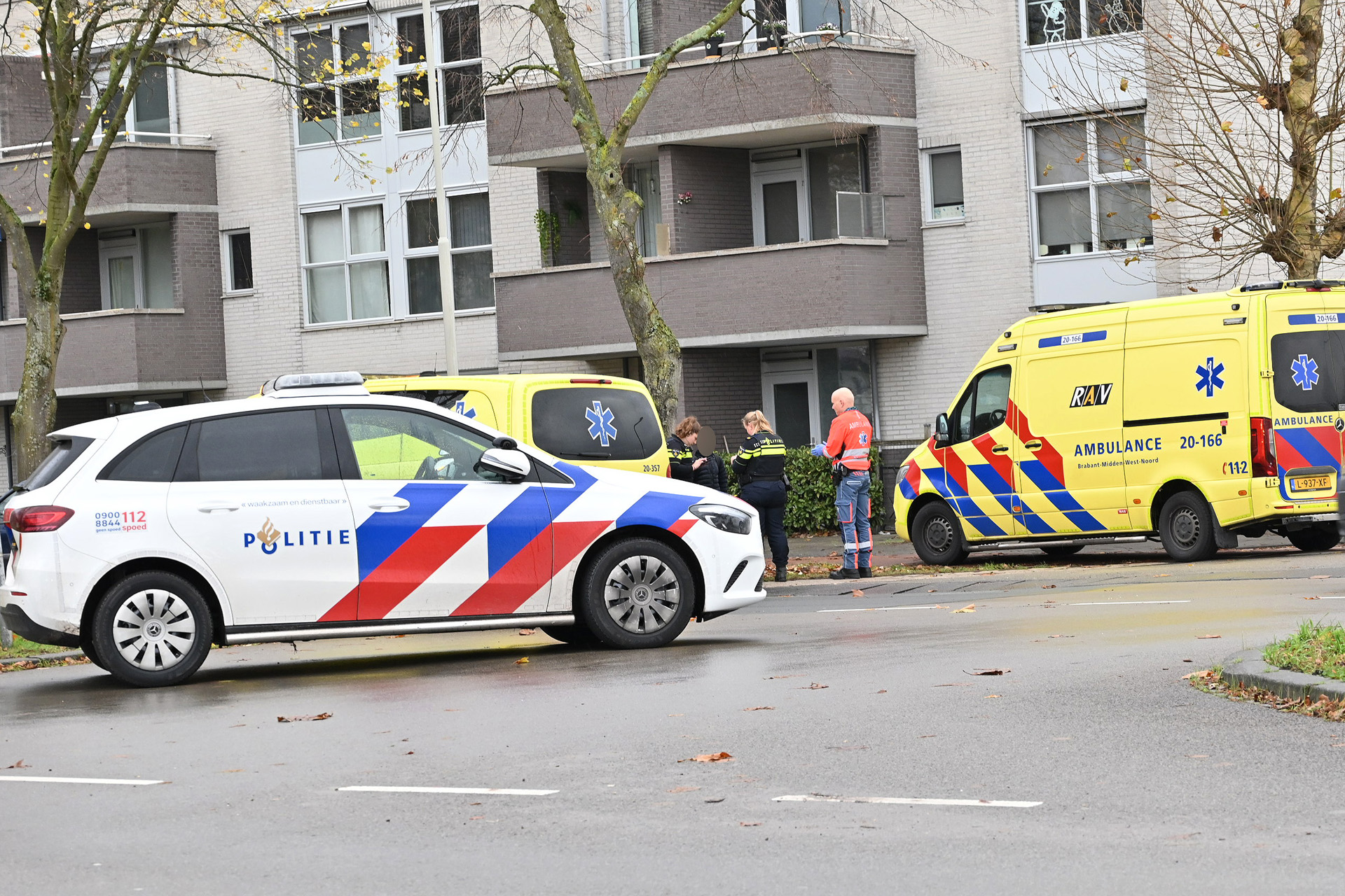 Fietser gewond naar ziekenhuis na botsing met auto