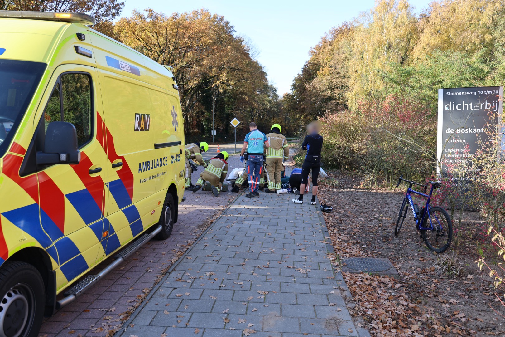 Fietsster gewond na botsing met wielrenner op fietspad