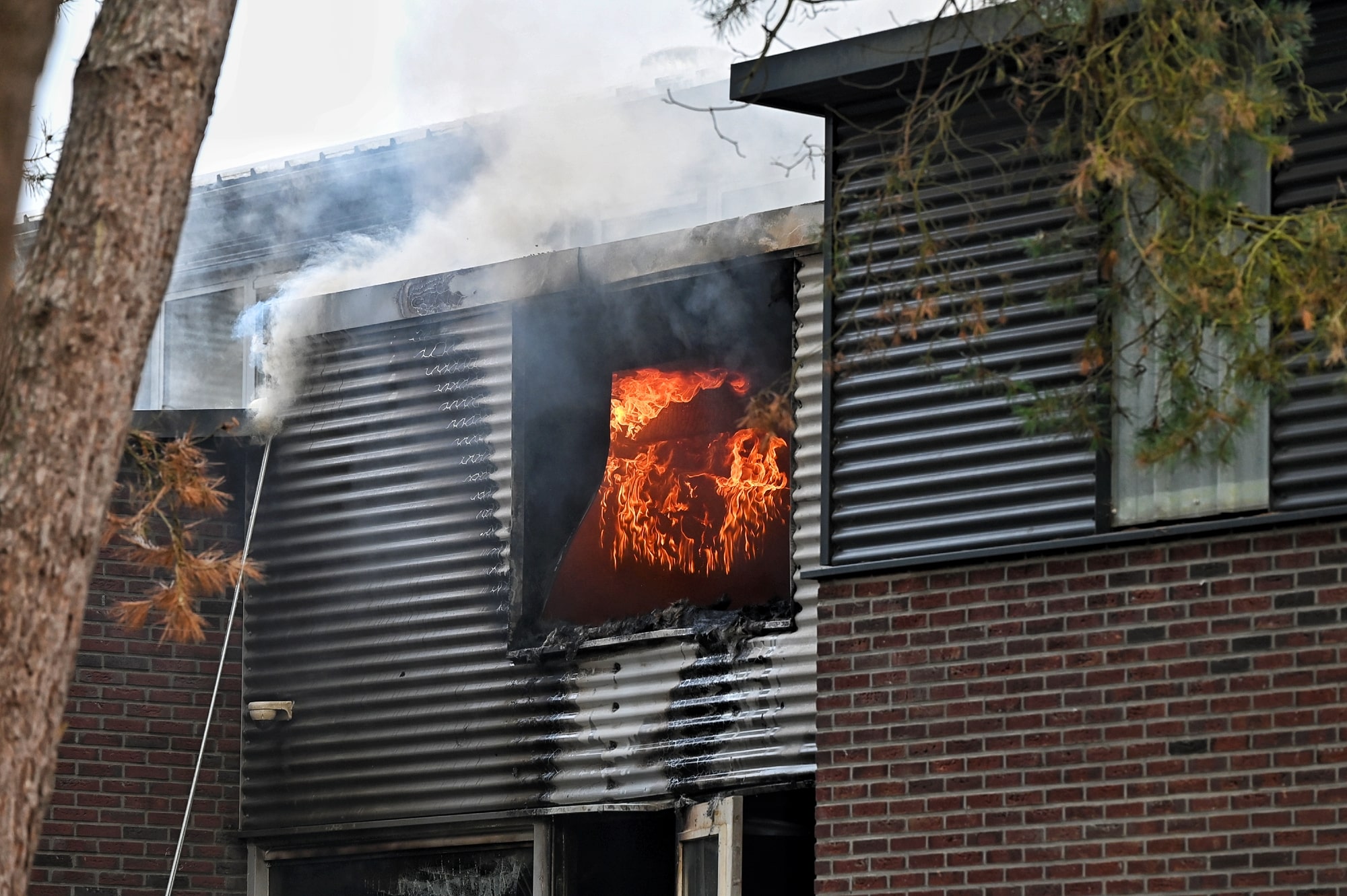 Uitslaande brand bij studenten roeivereniging