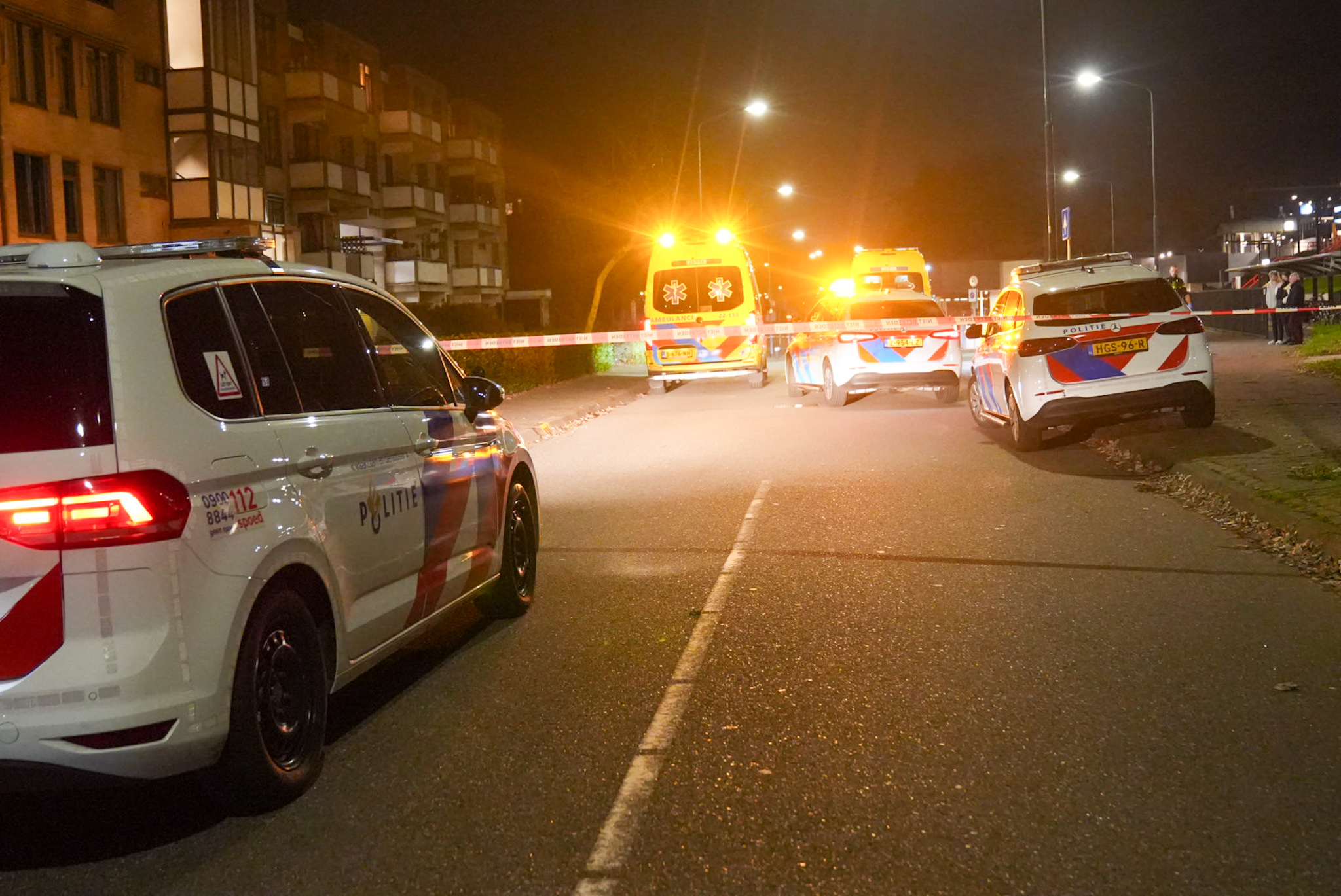 Voetganger ernstig gewond na aanrijding, auto rijdt door