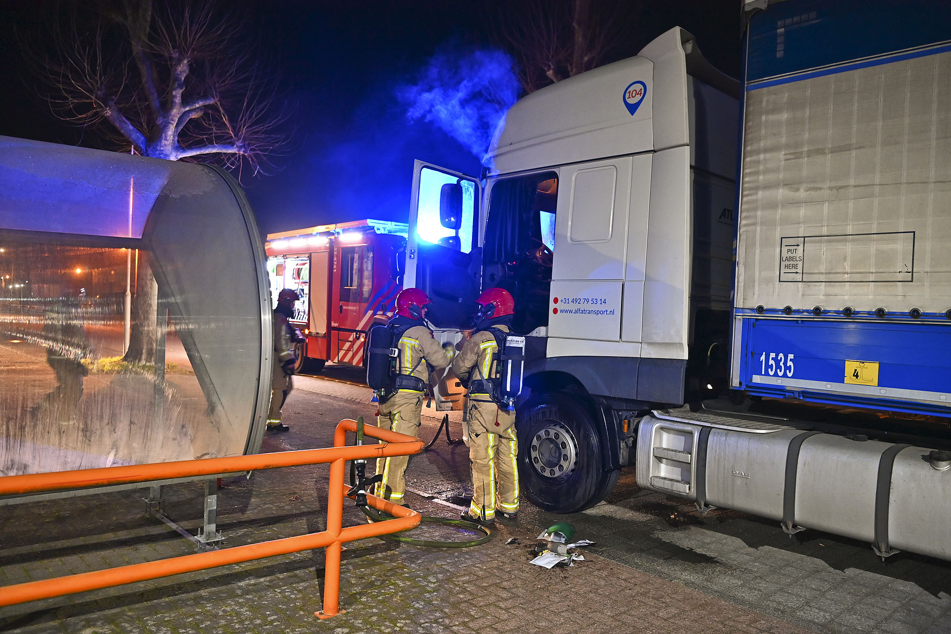 Brand gesticht in gestolen vrachtwagen