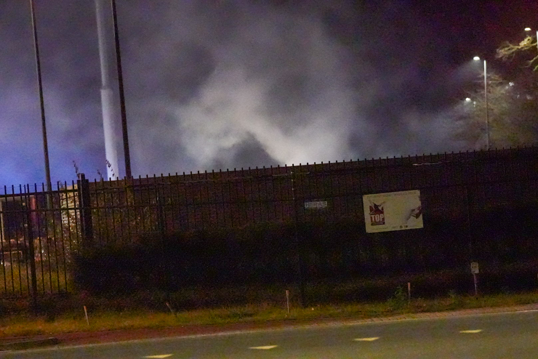 Brand in bijgebouw distributiecentrum EDCO