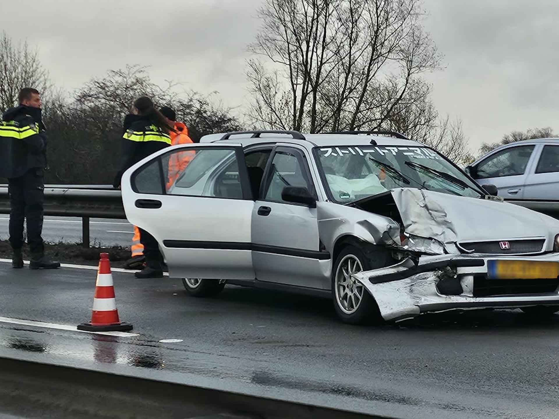 Meerdere ongevallen zorgen voor verkeerschaos op snelweg