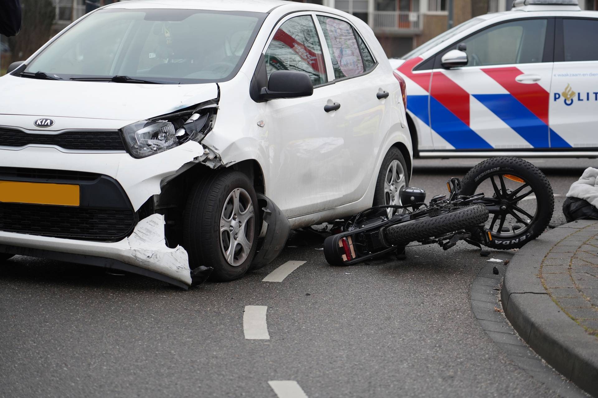 Fatbikebestuurder gewond na aanrijding met auto