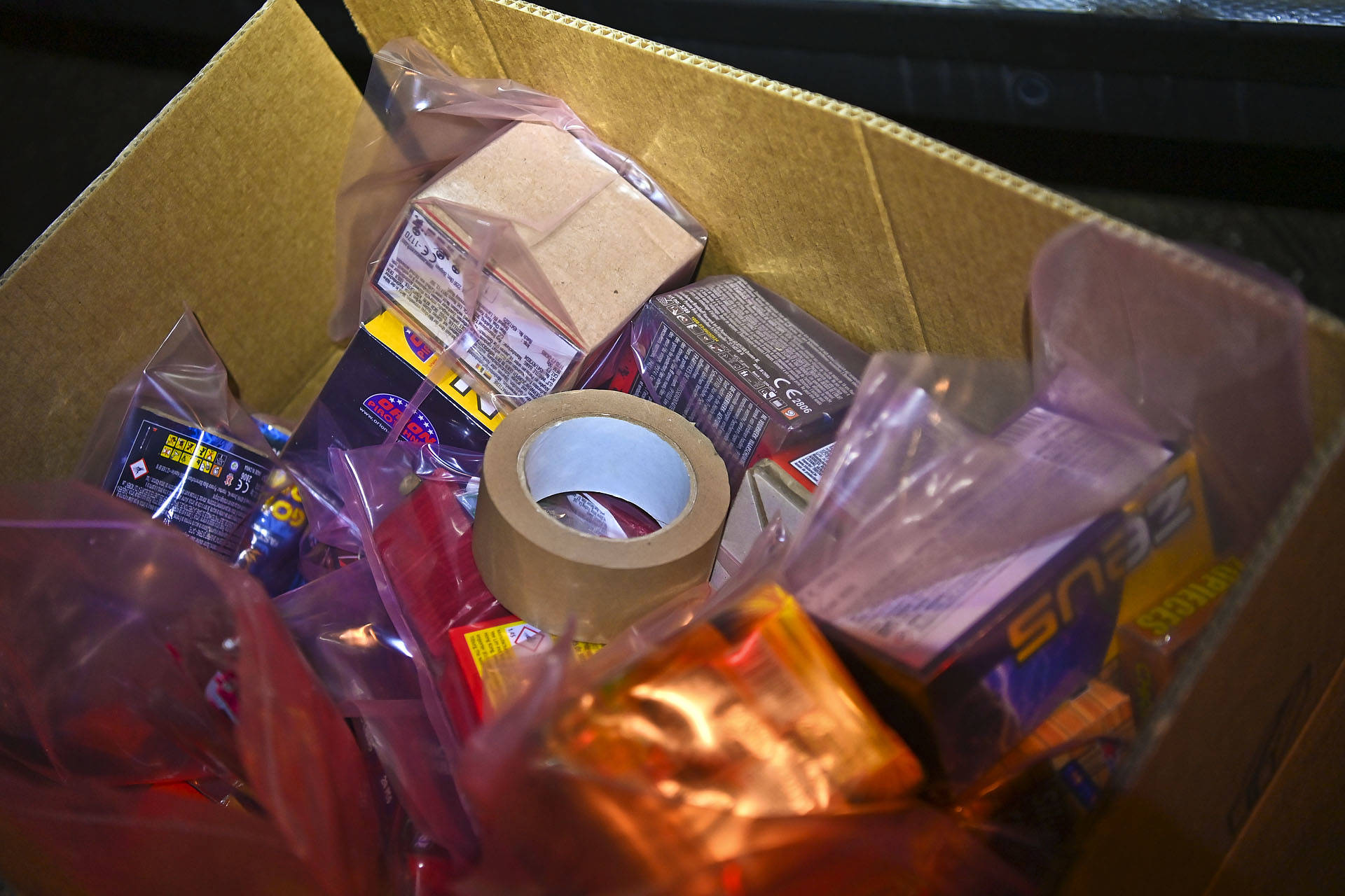 Explosieven en vuurwerk aangetroffen bij woning, EOD ingeschakeld