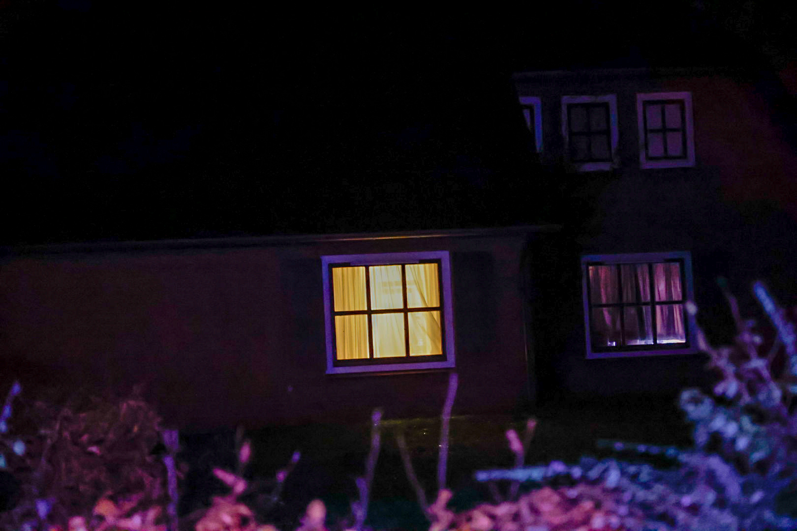 Drugs en druggerelateerde goederen aangetroffen in woning