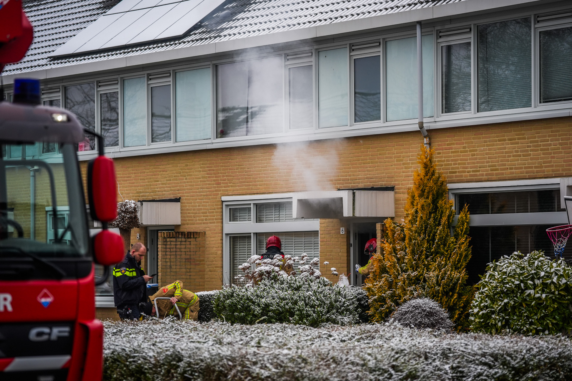 Woning vol rook door kelderbrand