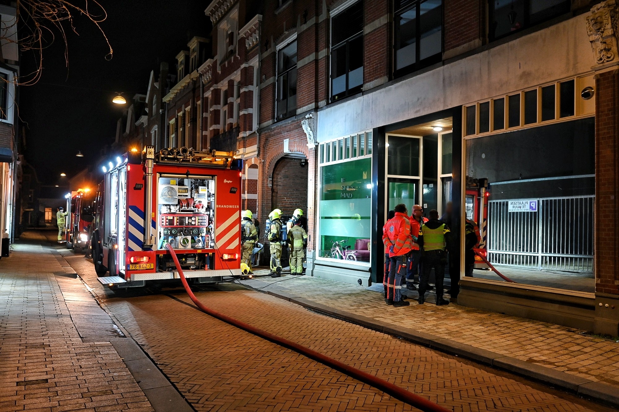 Bewoner gewond door brand in appartement