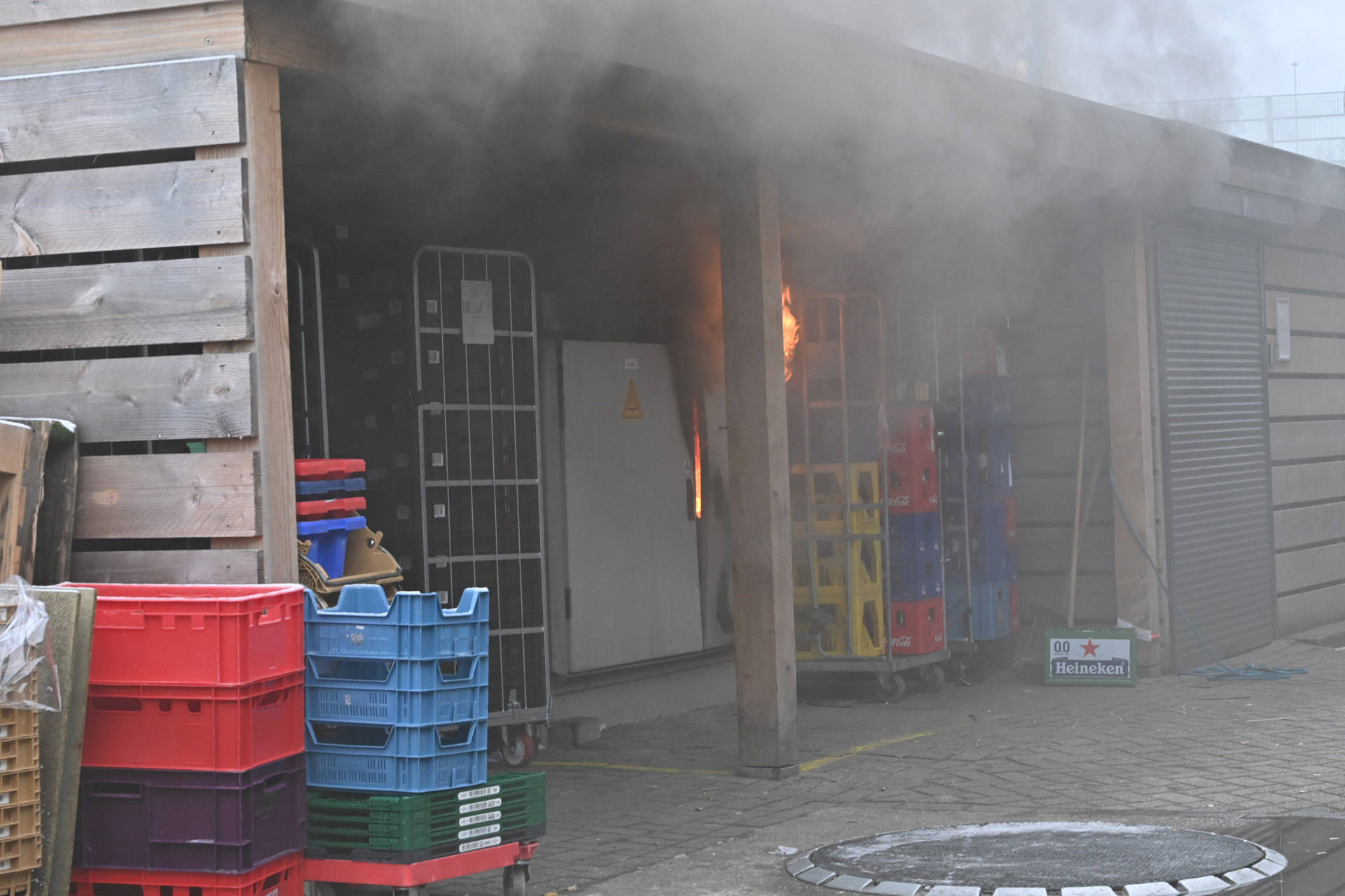 Brand in elektrokast legt hotel zonder stroom