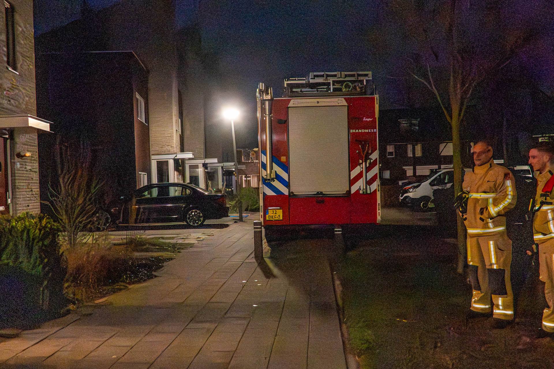Persoon onwel in woning, brandweer doet metingen