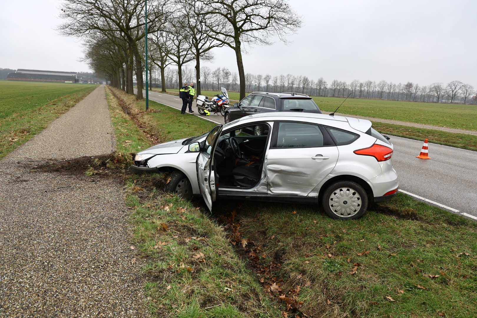 Forse schade na aanrijding, bestuurster lichtgewond