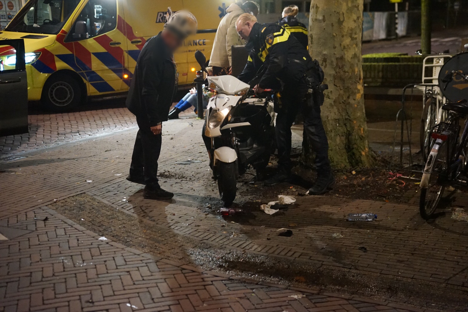 Scooterrijder gewond bij botsing met auto