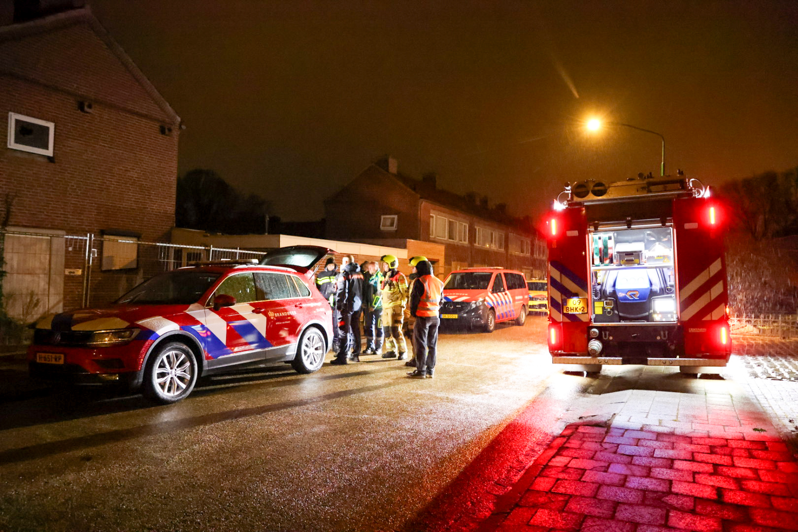 Grote inzet hulpdiensten vanwege stank uit riool