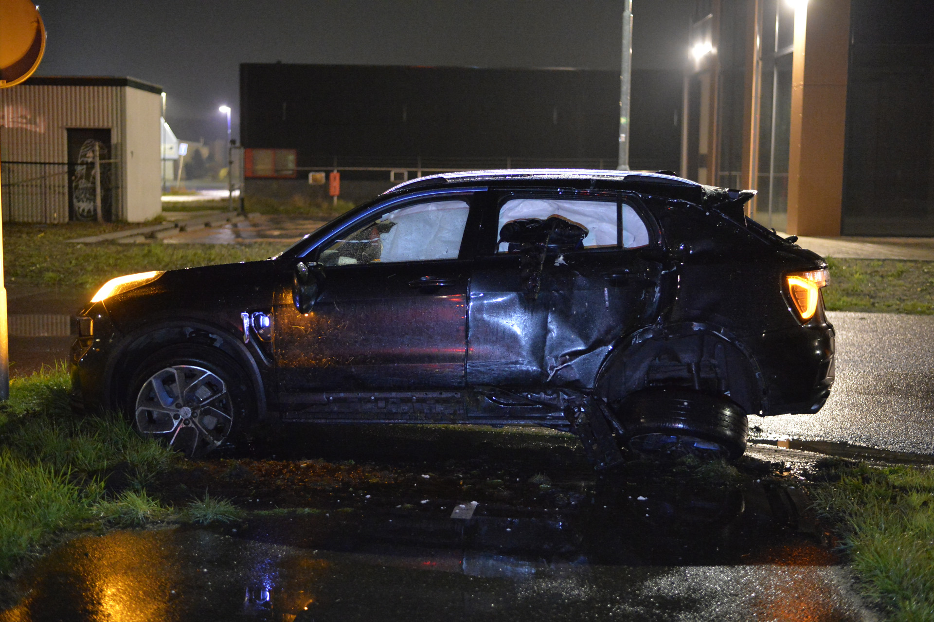 Bestuurder spoorloos na ongeval