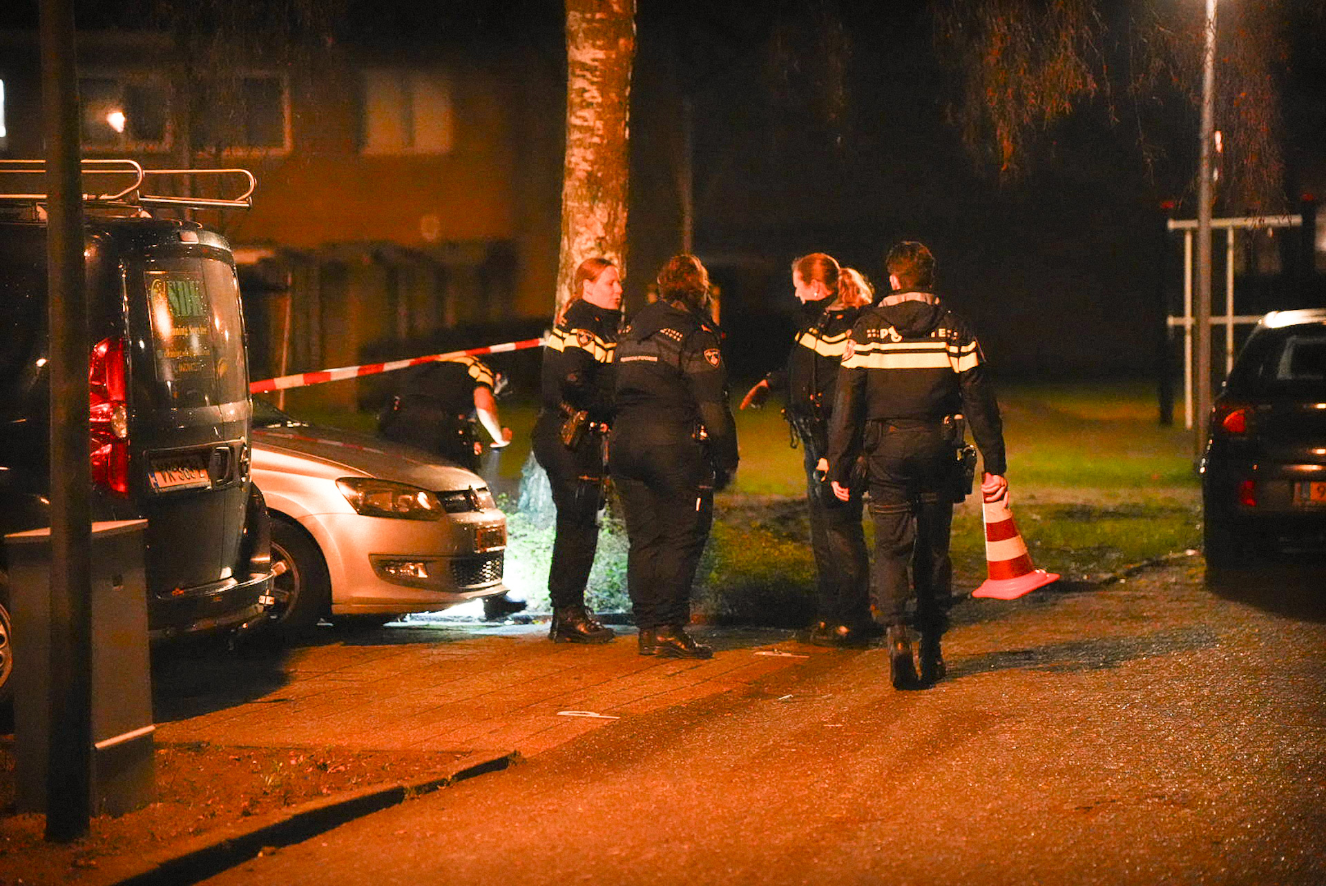 Woning onder vuur genomen: kogelgaten in gevel en voordeur