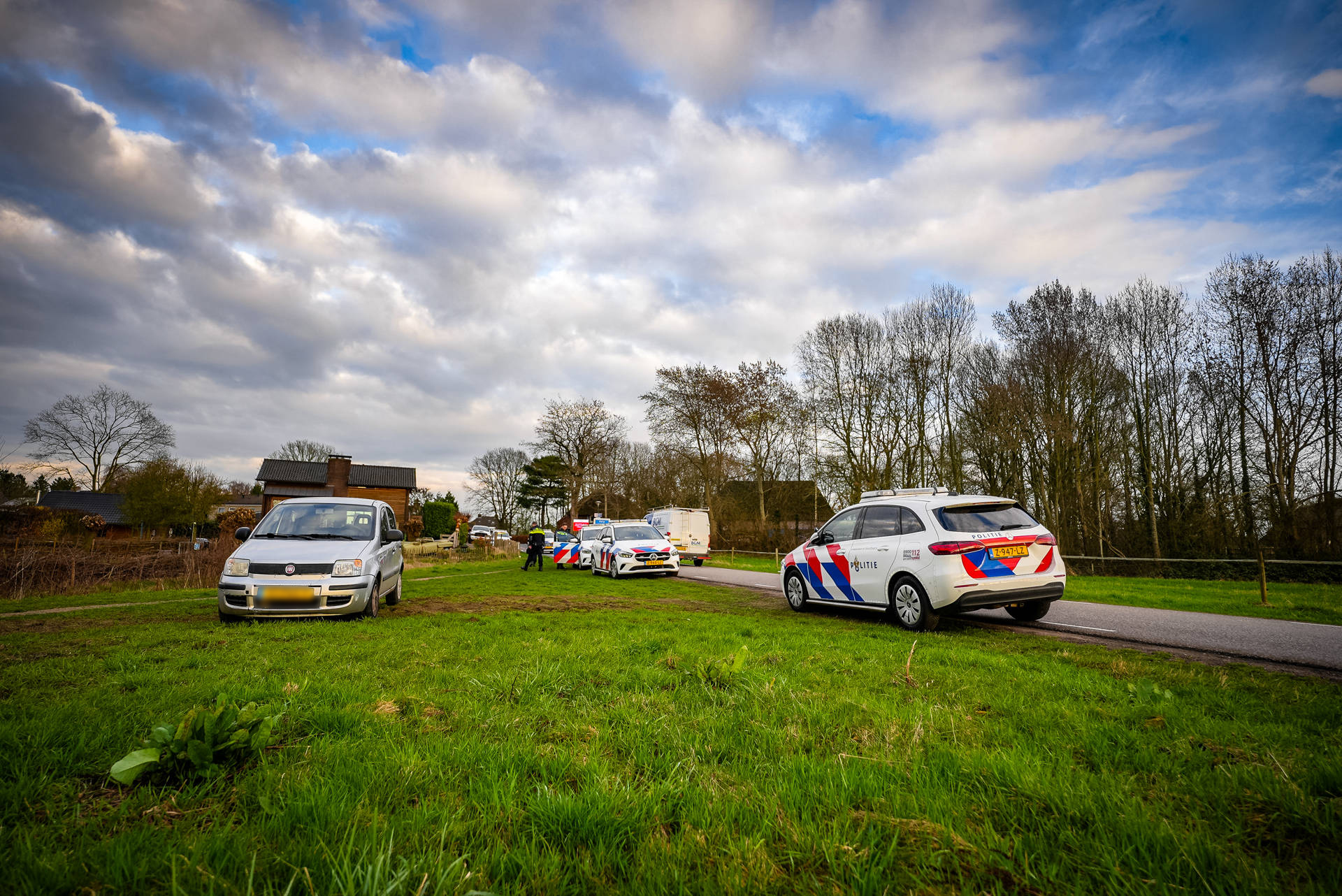 Twee verdachten aangehouden na bedreiging met vuurwapen en waarschuwingsschoten