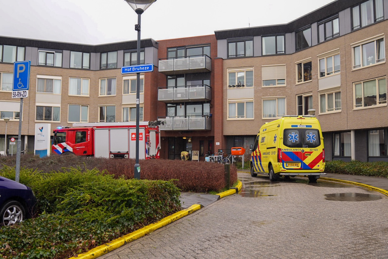 Hulpdiensten massaal naar brandmelding in zorginstelling