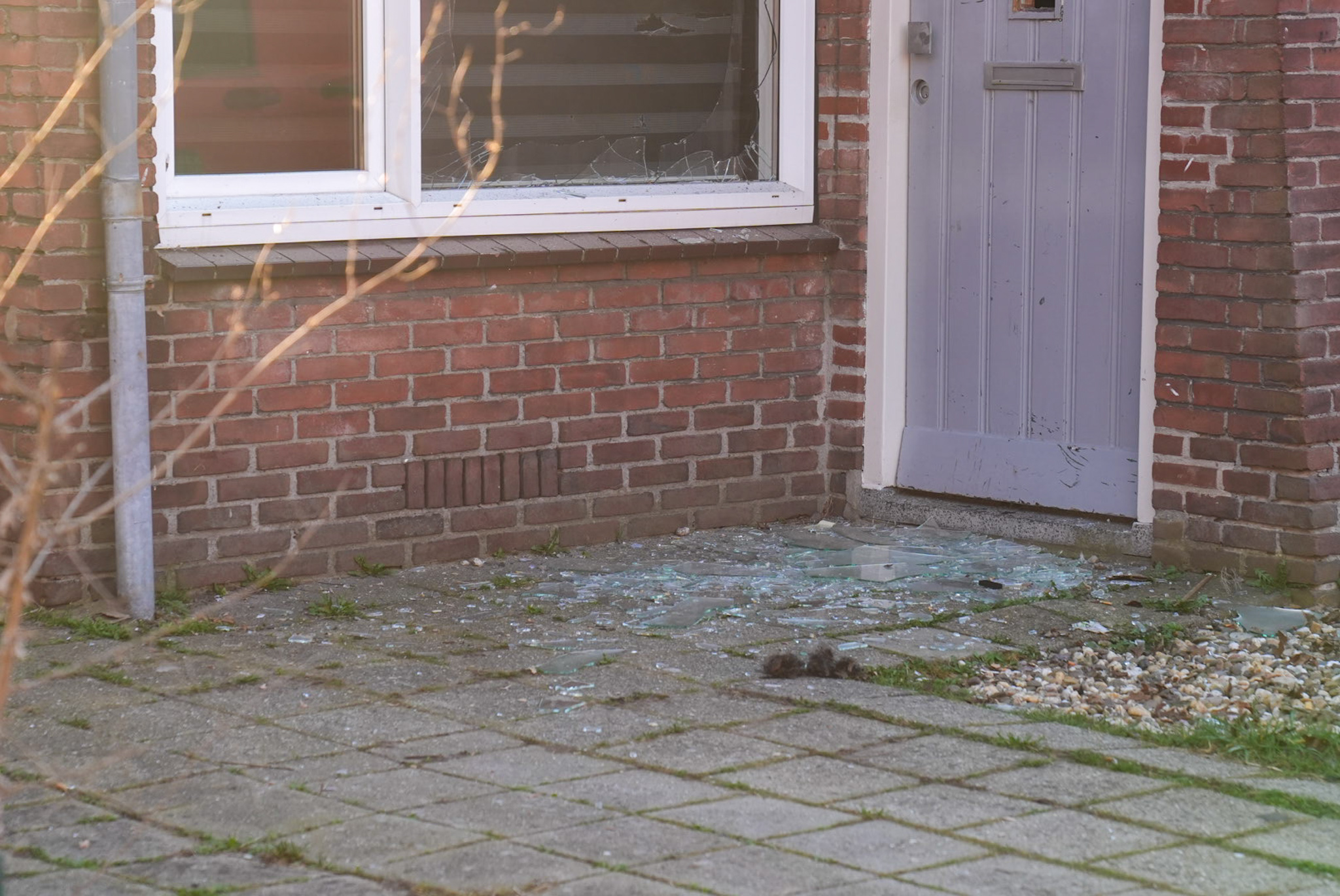 Explosief veroorzaakt schade aan woning