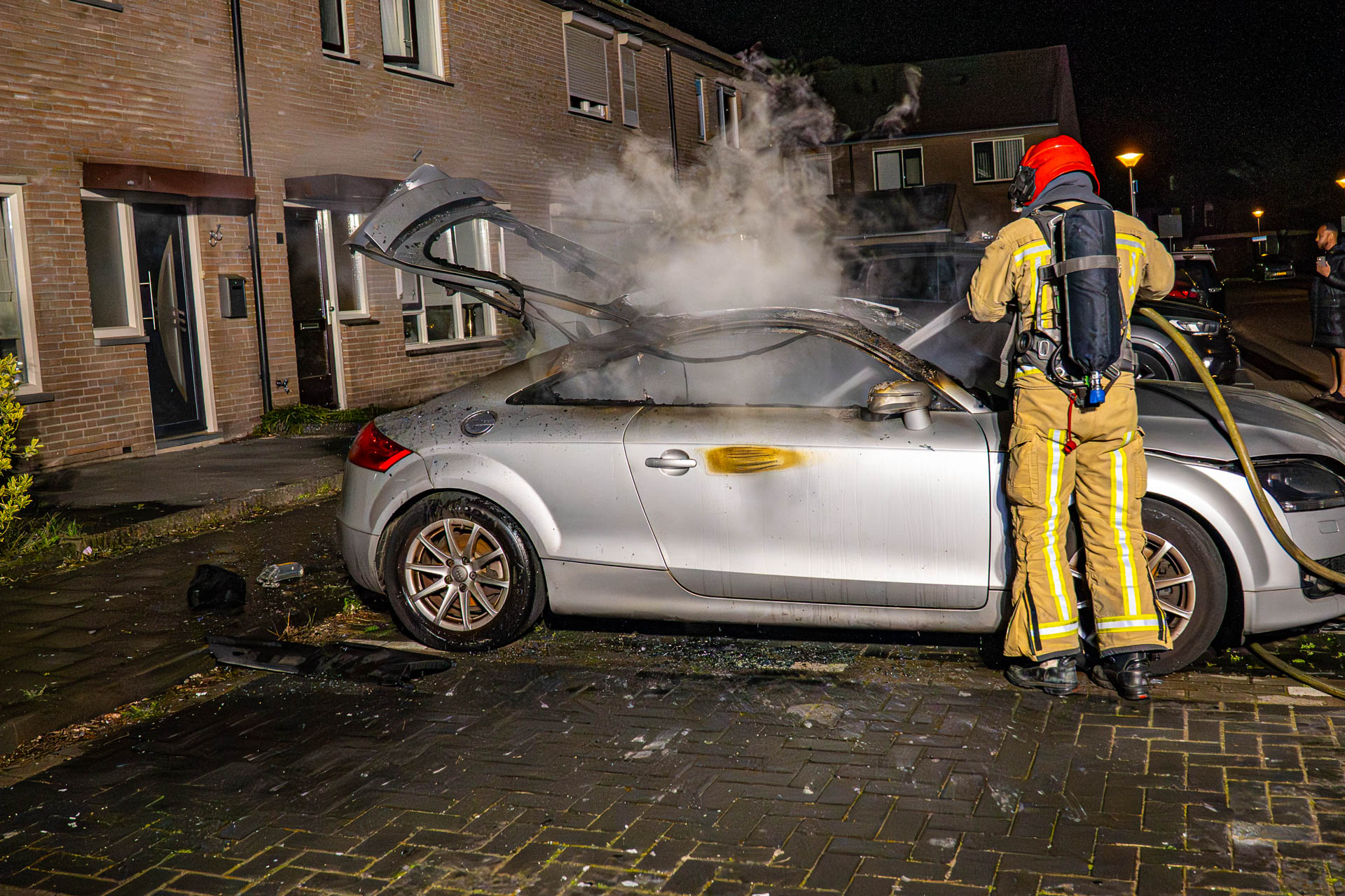 Auto uitgebrand, mogelijk gestolen