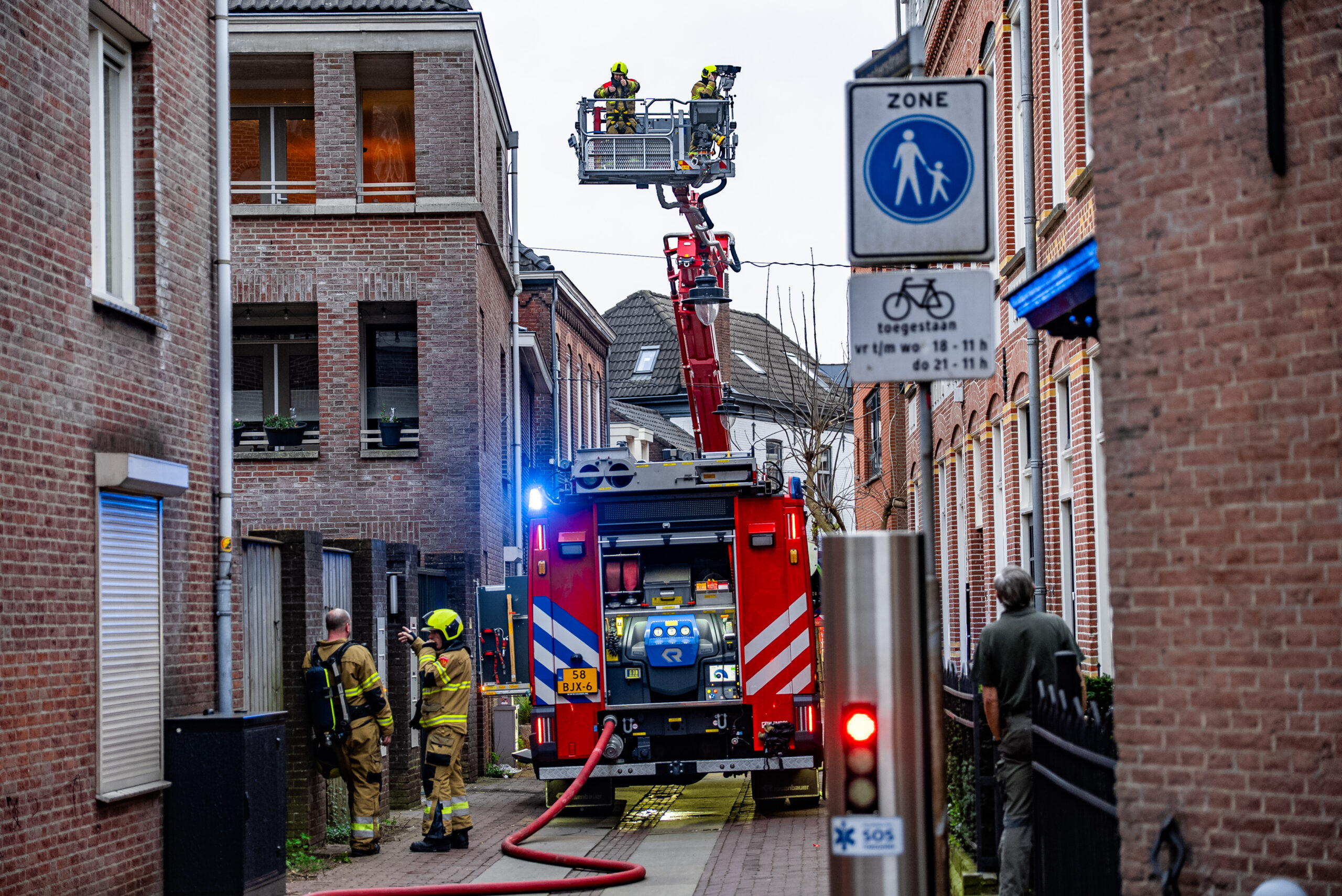 Veel schade door felle woningbrand