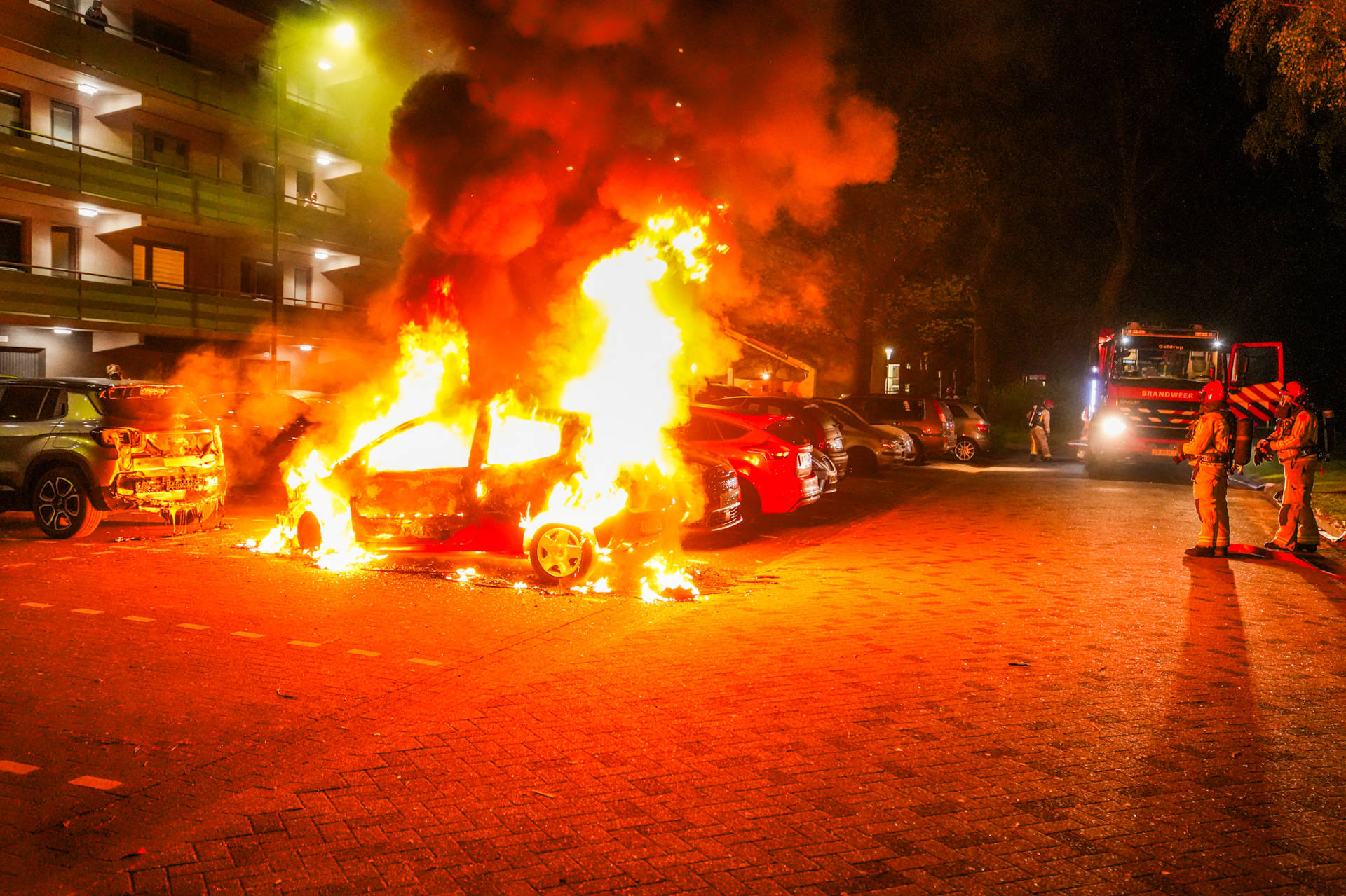 Zeven auto’s door branden verwoest tijdens één nacht